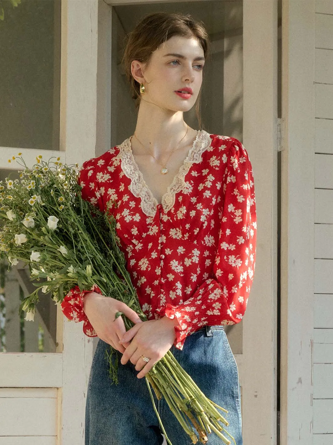 Curved Hem Design Simple Cut ??Final Sale??Stevie Vintage Lace Patchwork V-neck Blouse