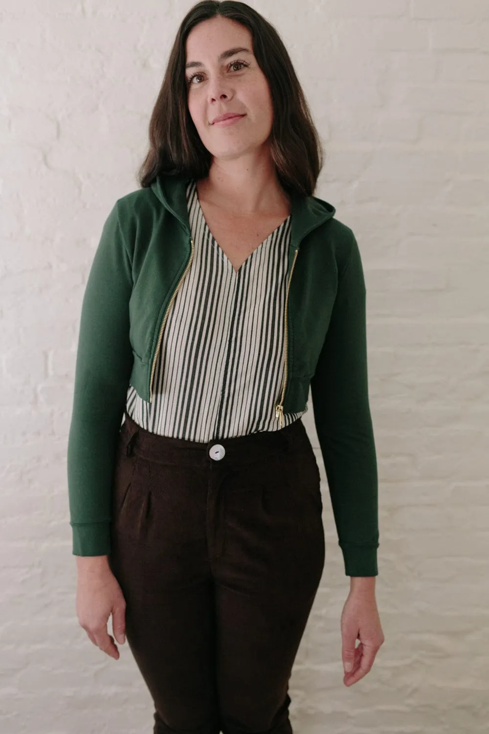 Cropped Hoodie In Emerald Green Sustainable Textile FrictionResistant Trim