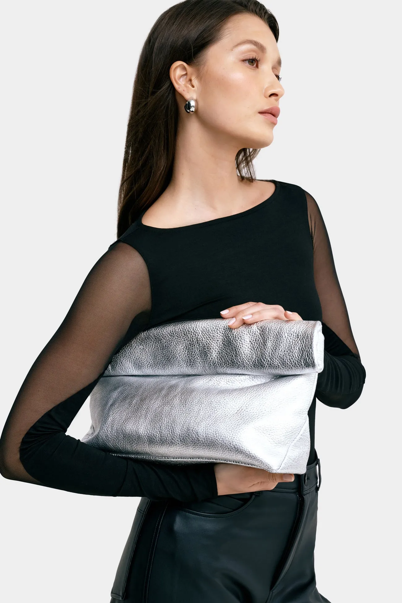 ErgonomicShape Flora Clutch