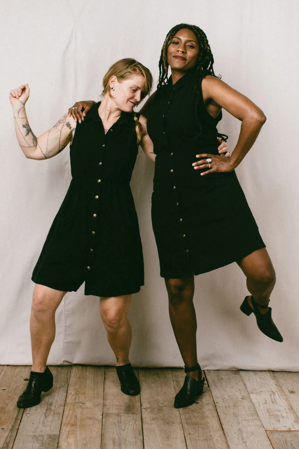 Mona Dress in black Art Soul Texture Softness