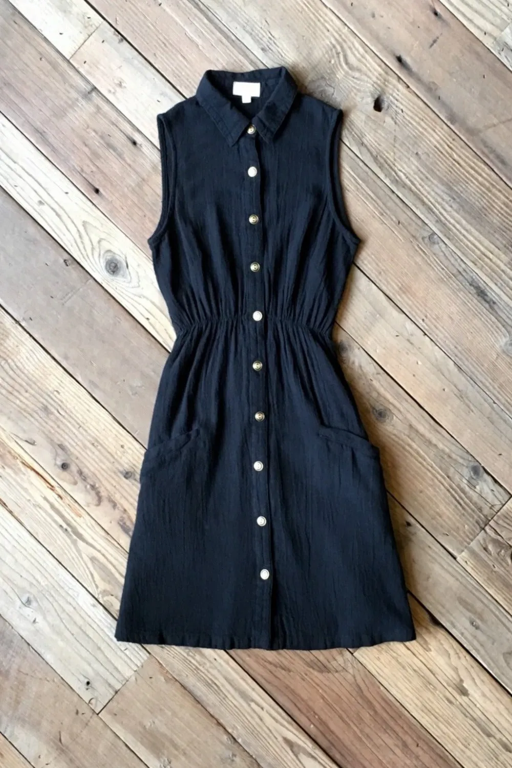 Mona Dress in black Silky Surface