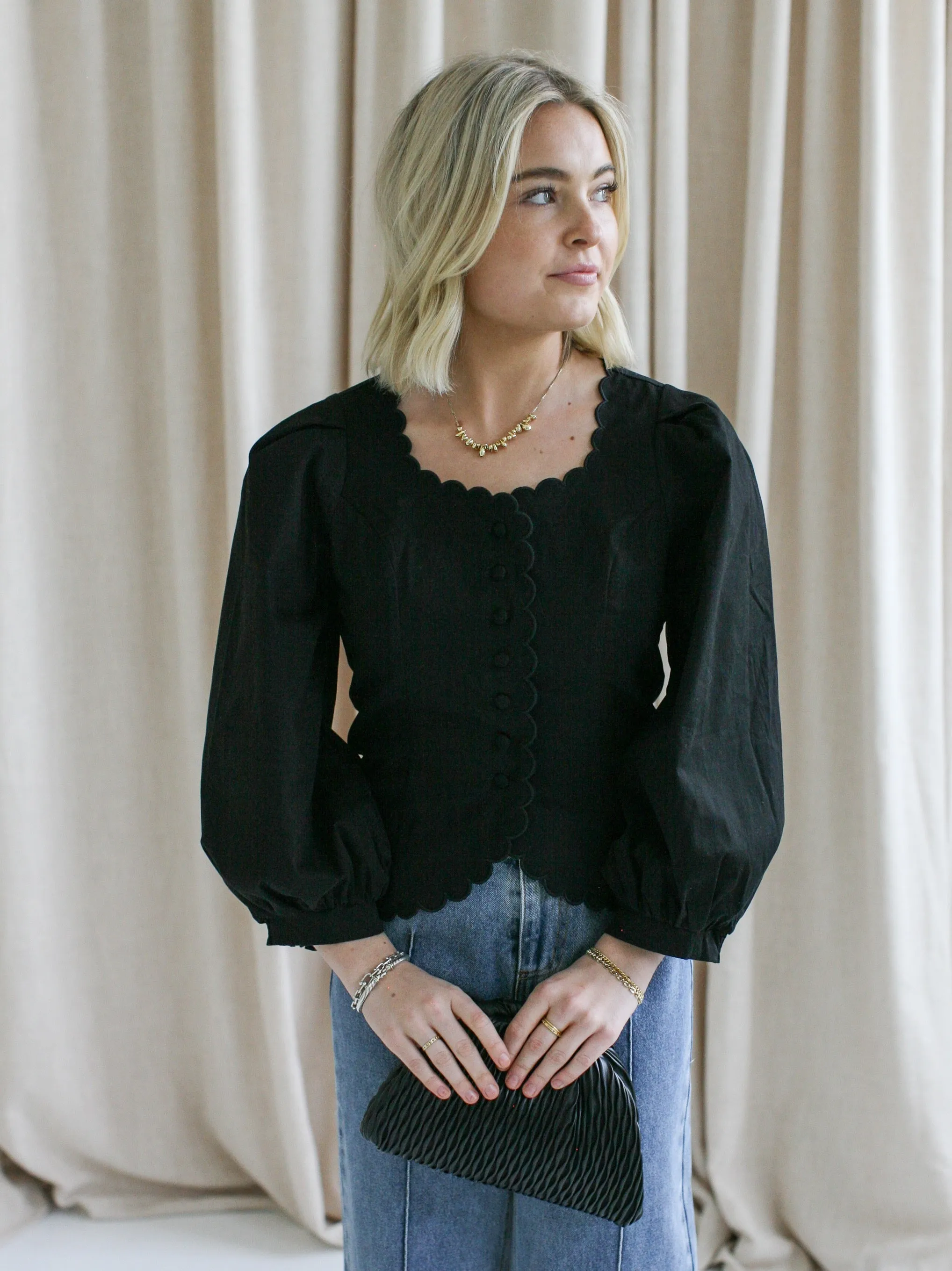 FrenchTerryTexture Claudia Scallop Blouse-Black