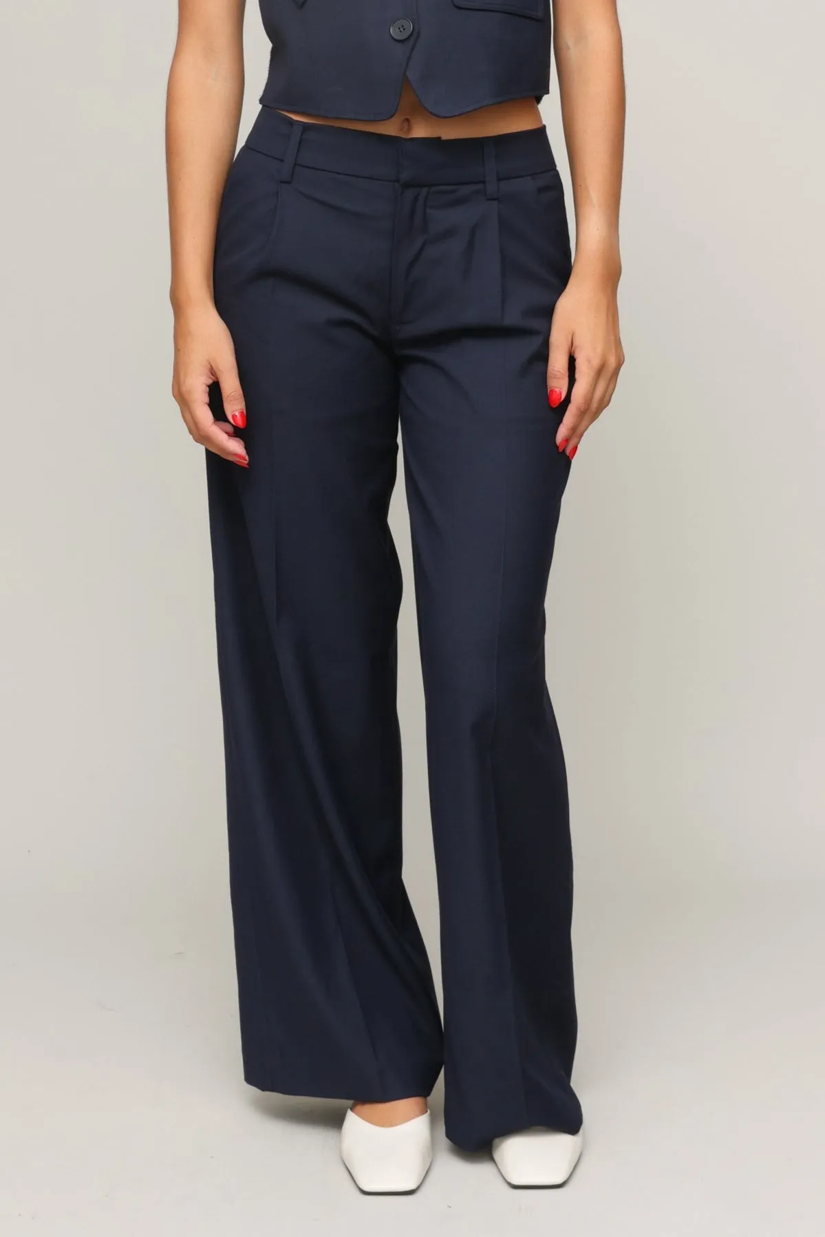 Jules Pant Fashionable Waist WindResistantMaterial