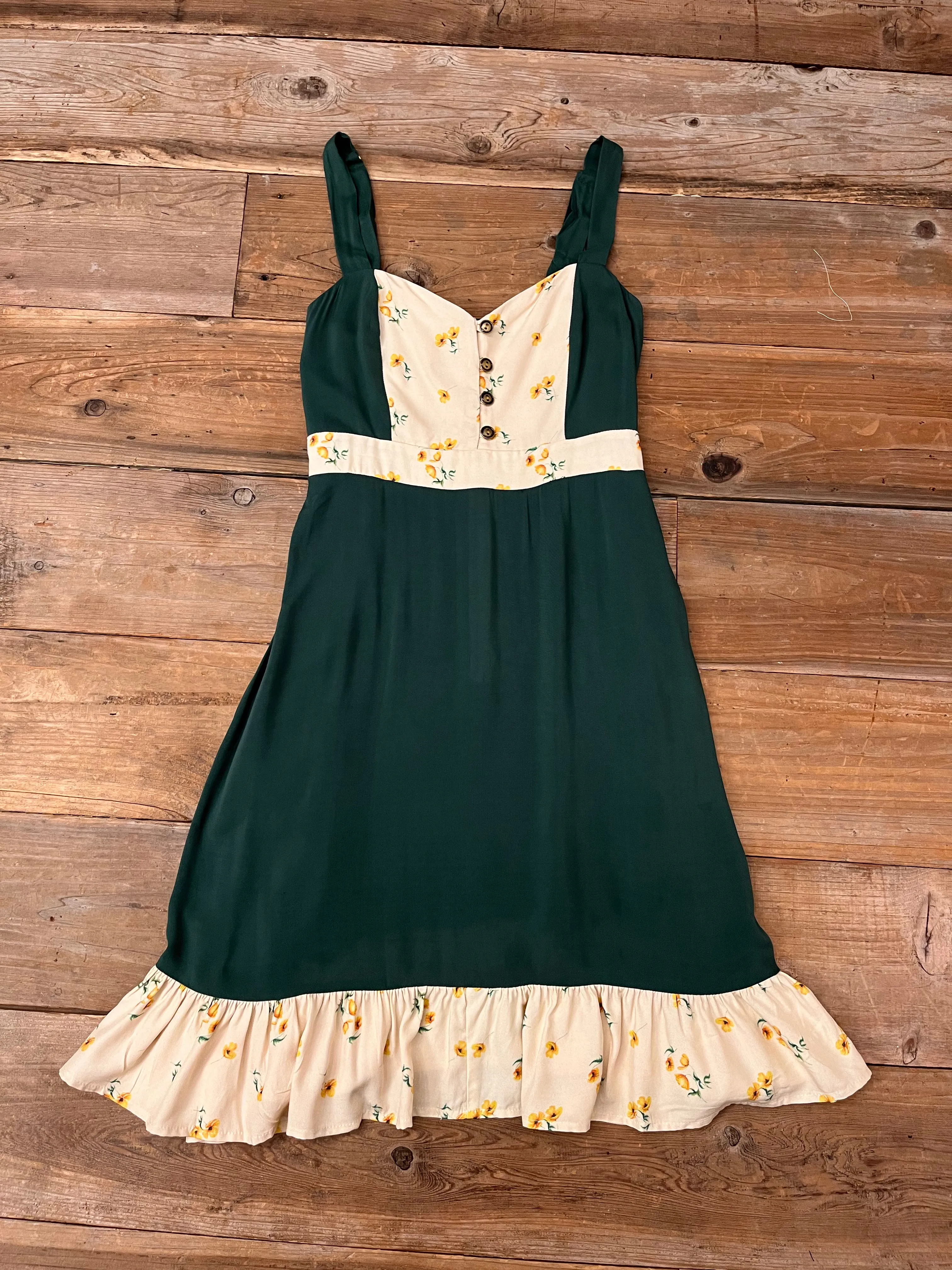Gemma Dress in Green Poppy Delicate Edge