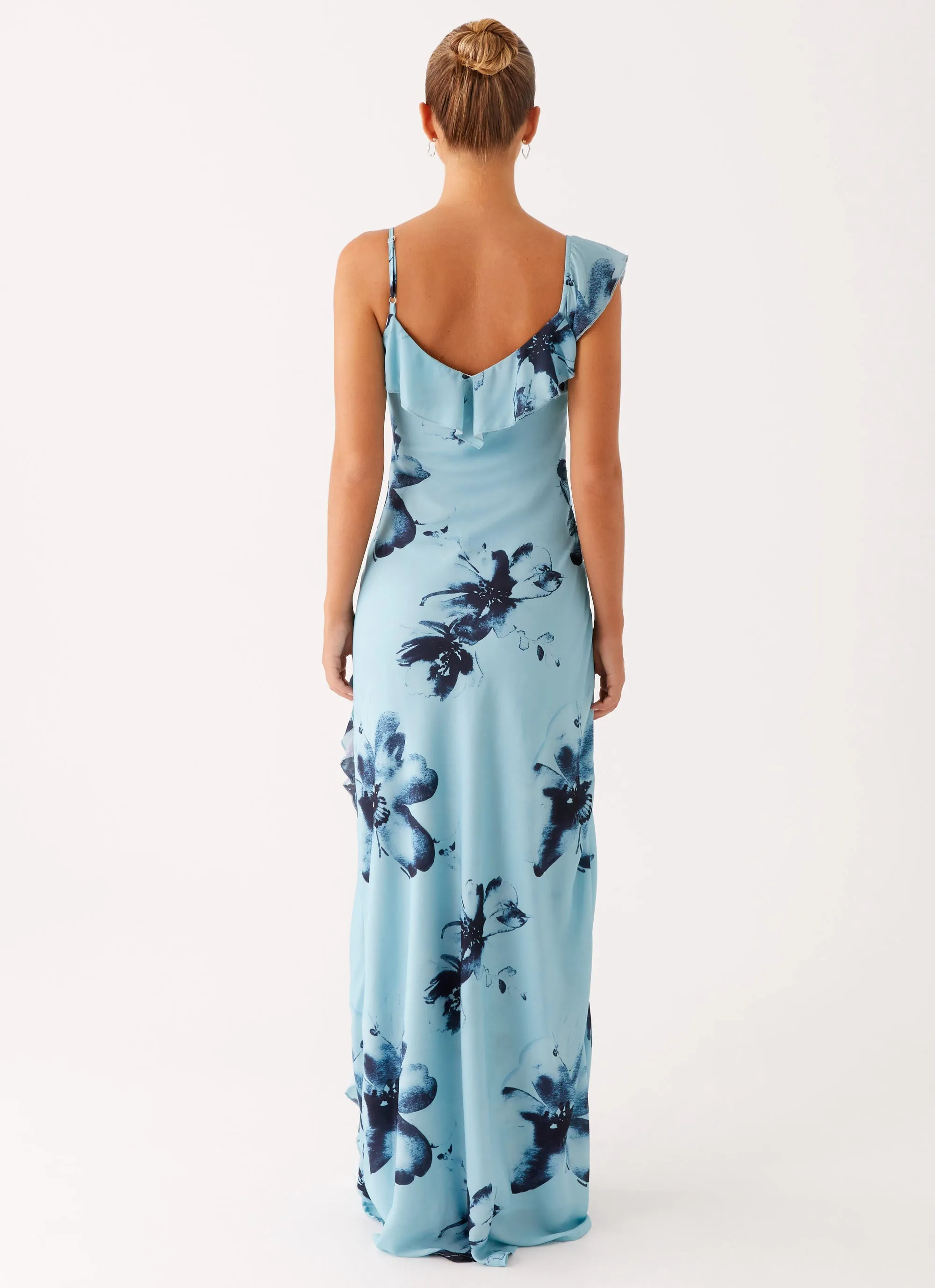 Goldsmith Maxi Dress - Blue Black Floral Trend Appeal