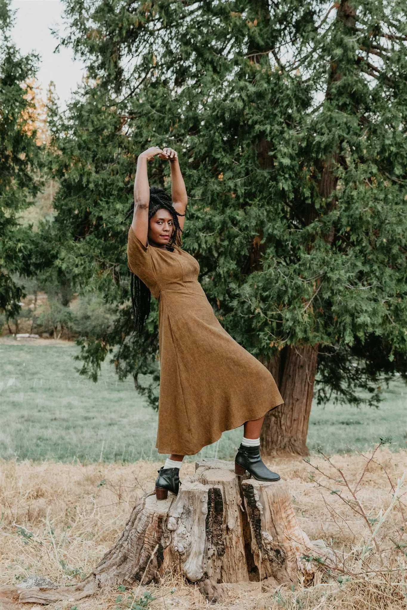 Bella Dress in Golden Checker Sleek Feel