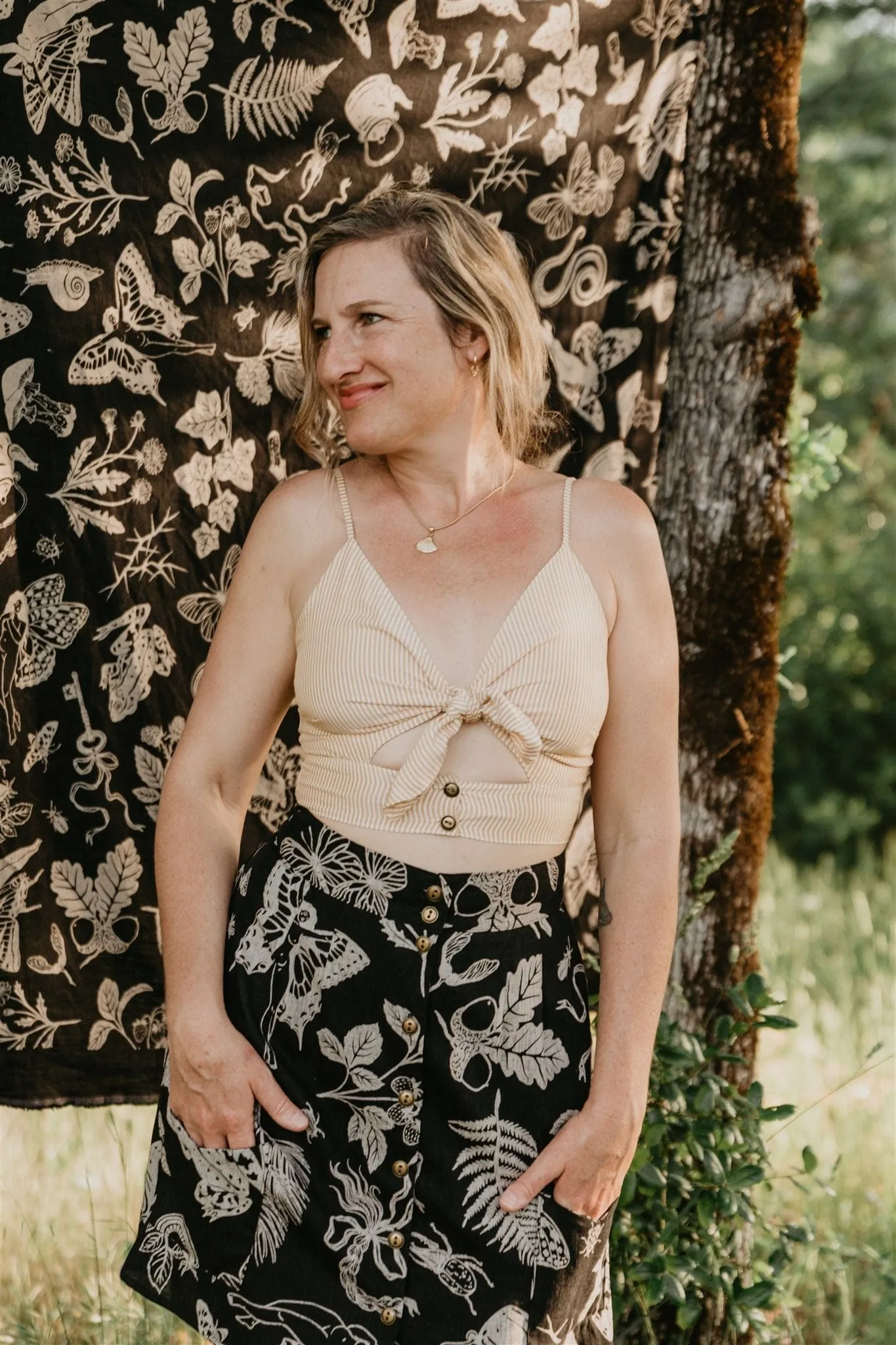 Wrinkle Resistant Textile Dee Dee Top in Yellow Stripe