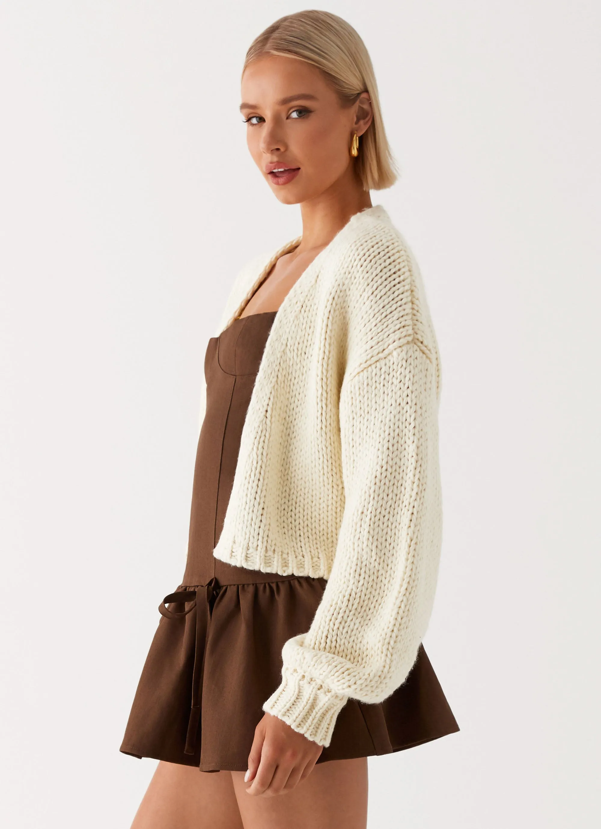 Stretchable Material FoldableStorageCapability Jasleen Knit Cardigan - Ivory