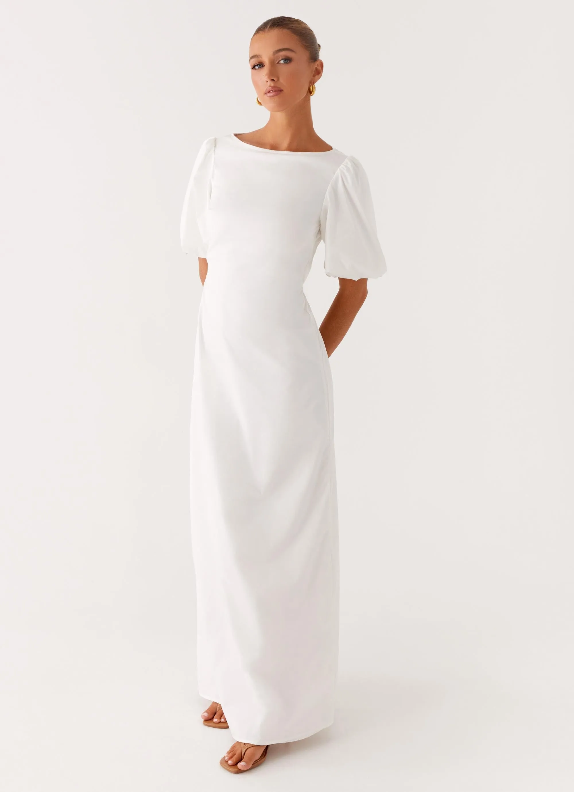 Judy Maxi Dress - White Minimalist Fit Summer Outfit