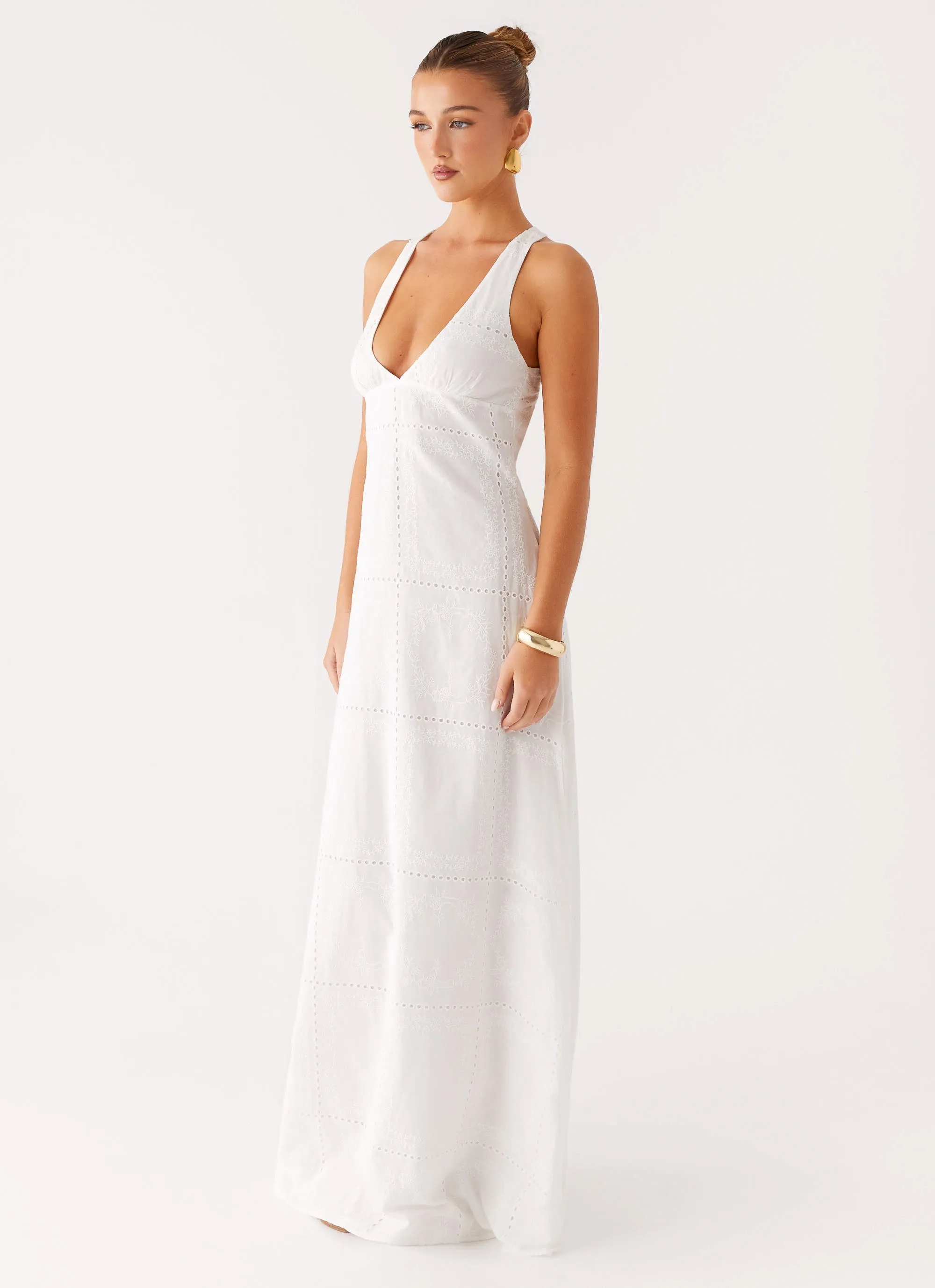Relaxed Fit Look Travel Option Kiana Halter Maxi Dress - White