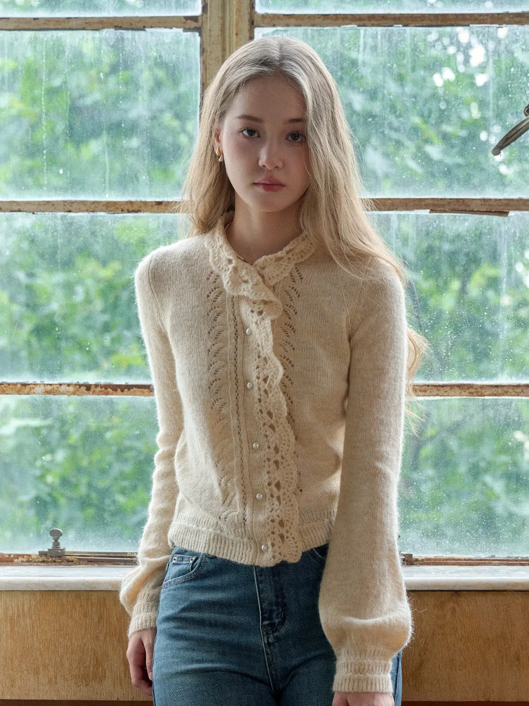 SeamlessSidePanels Lauren Wavy Collar Hollow Knit Cardigan