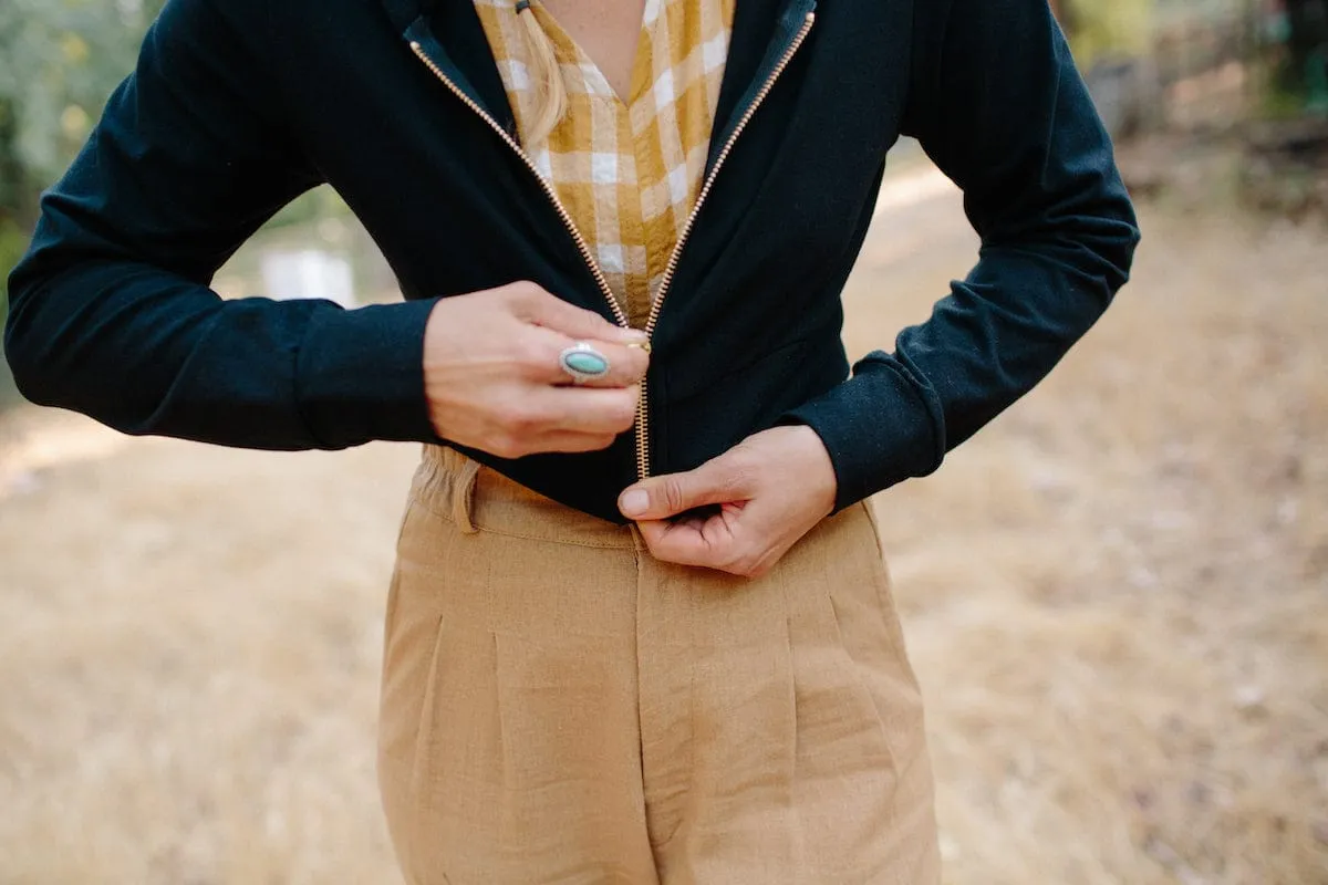Long Sleeve Polo Cropped Hoodie In Black
