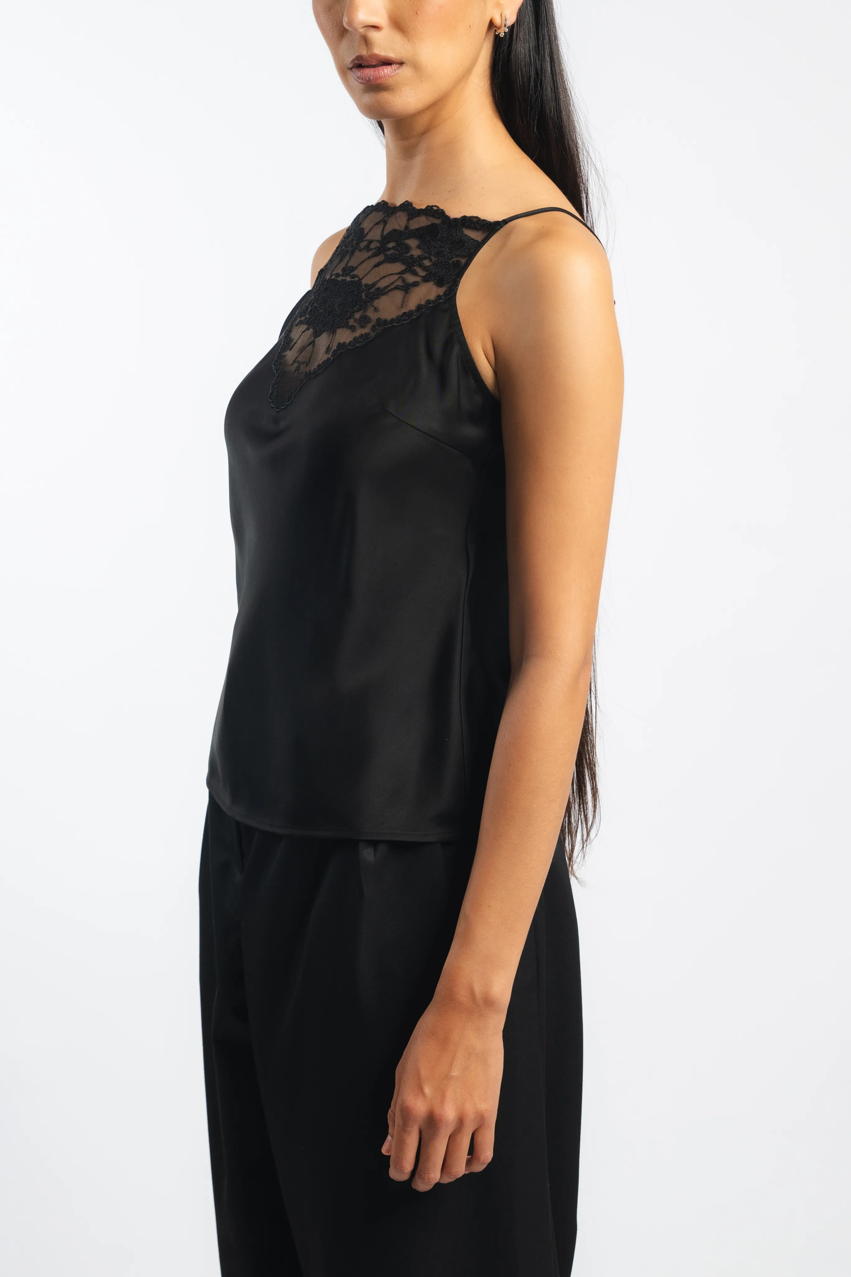 Outdoor Apparel Tencel Blend Fabric Leeba Top