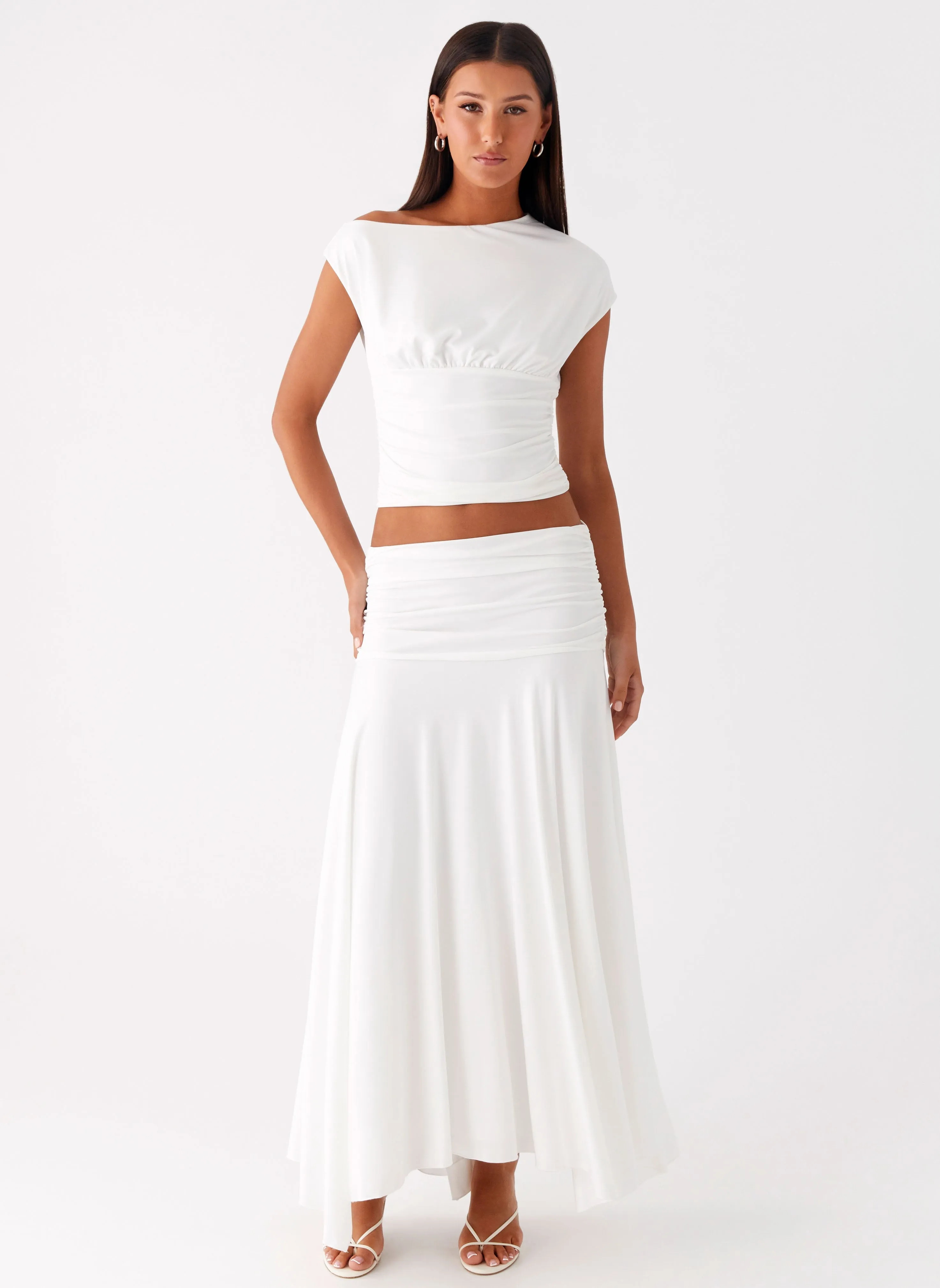 Outfit Focused A Line Silhouette Liana Ruched Maxi Skirt - White