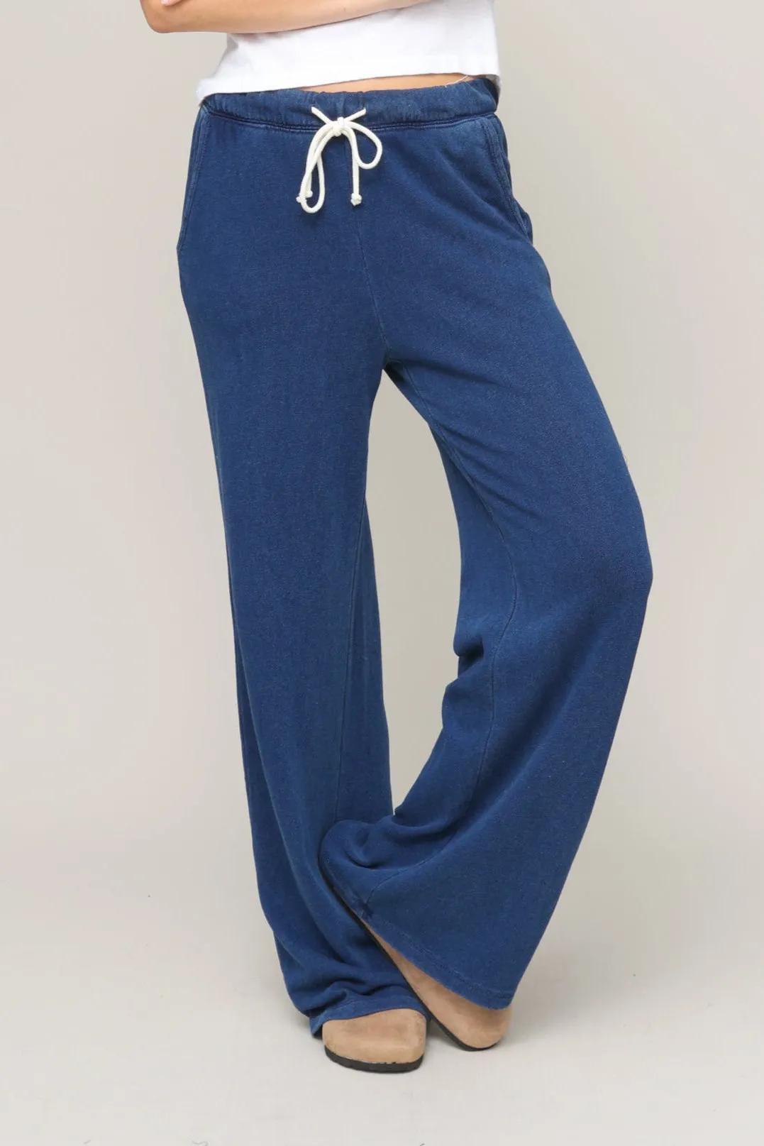 Relaxed Design Wear On The Go Hunter Knit Denim Pant