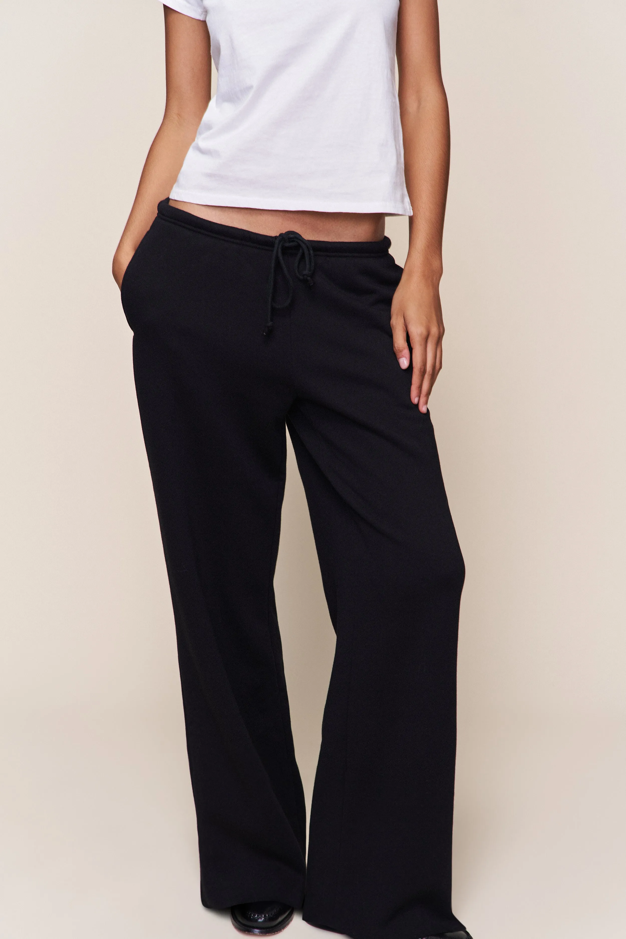 HiddenDrawcord Water-resistant Drawstring Fleece Pant