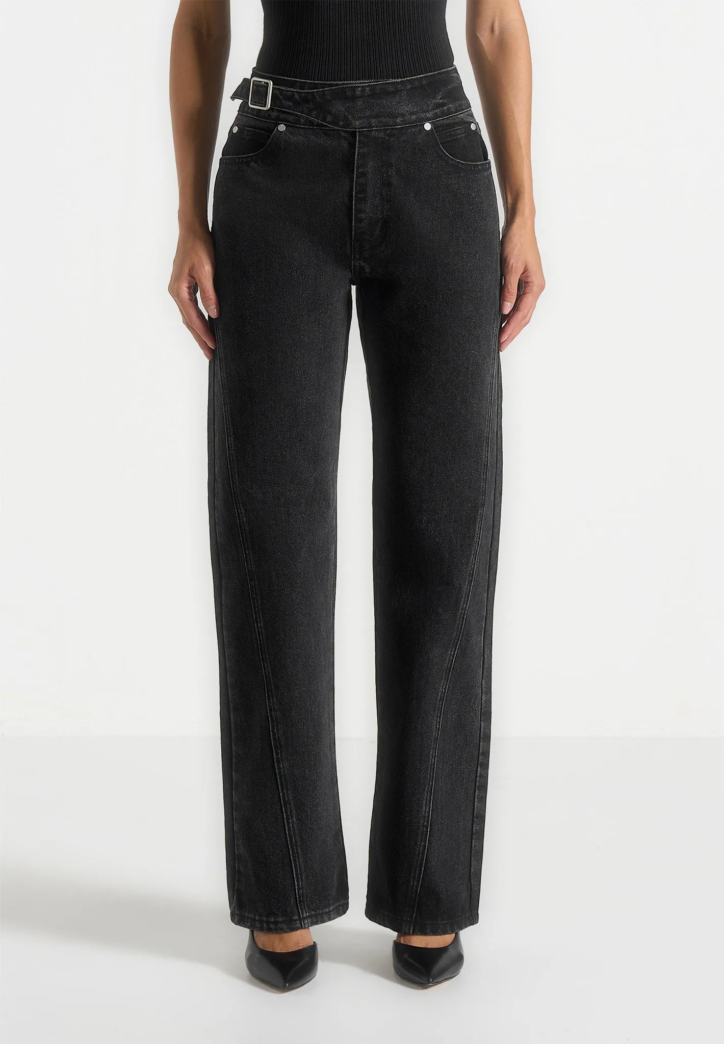 Loane - Twist Leg Boyfriend Jeans With Waist Adjuster - Washed Black Spring Mood Affordable