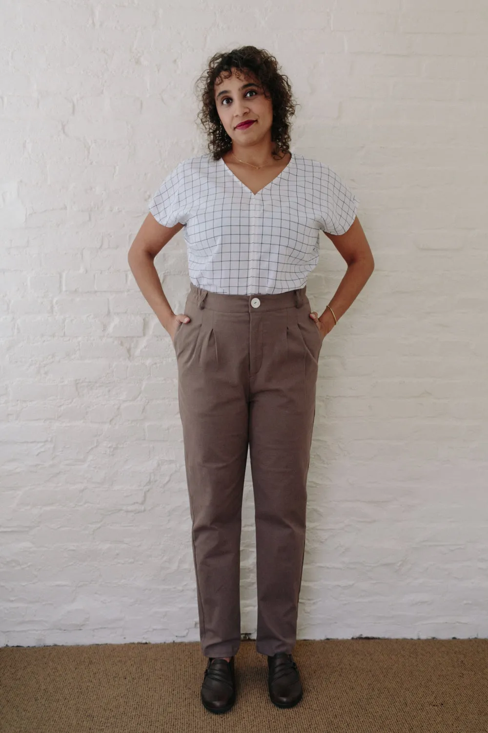 Sleek Comfort WaterRepellentCoating Long Perfect Pant in Lavender Gray