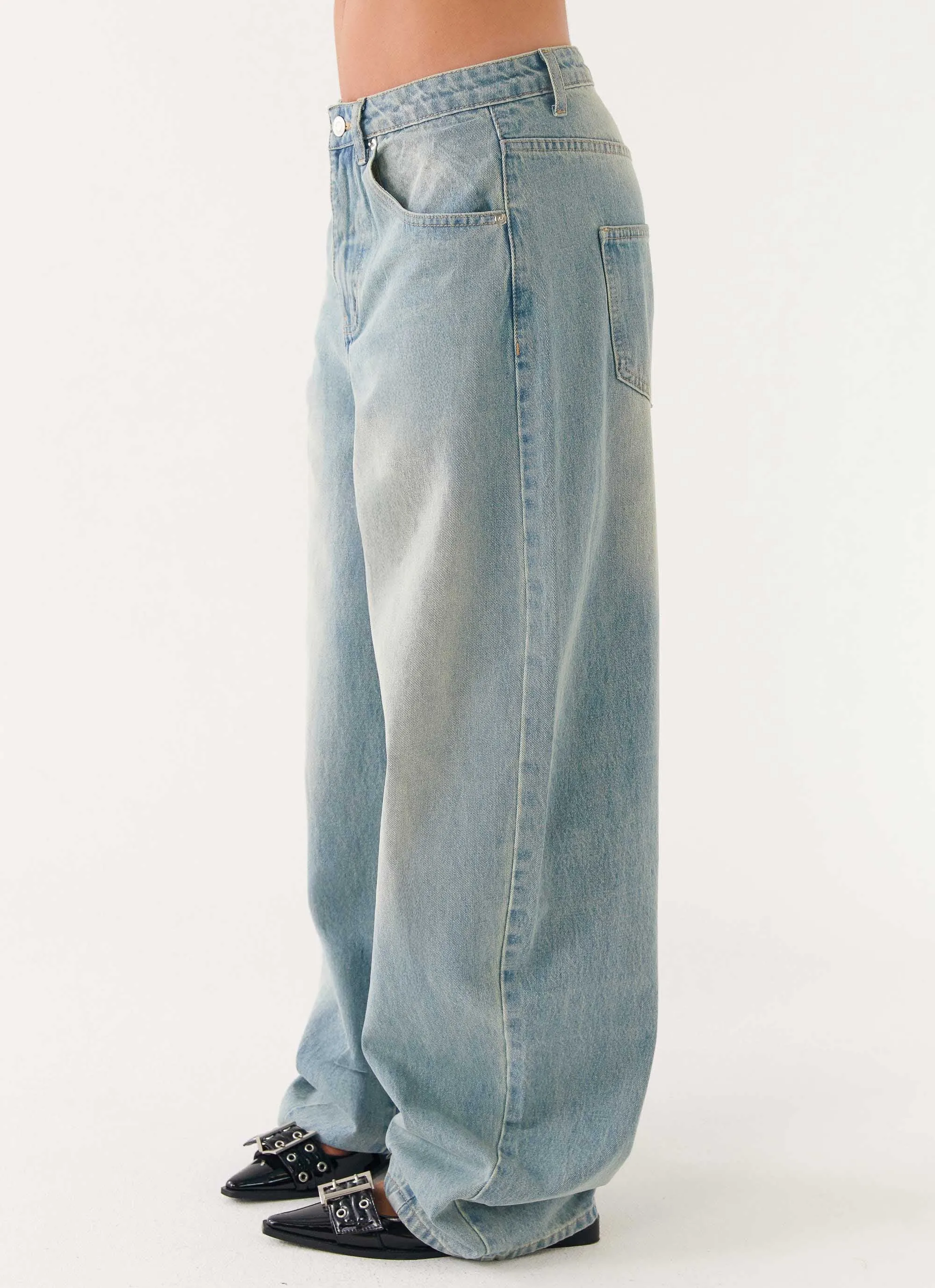Favorite Basic Home Comfort Party Look Modern Minimalist Maxwell Baggy Jeans - Washed Blue