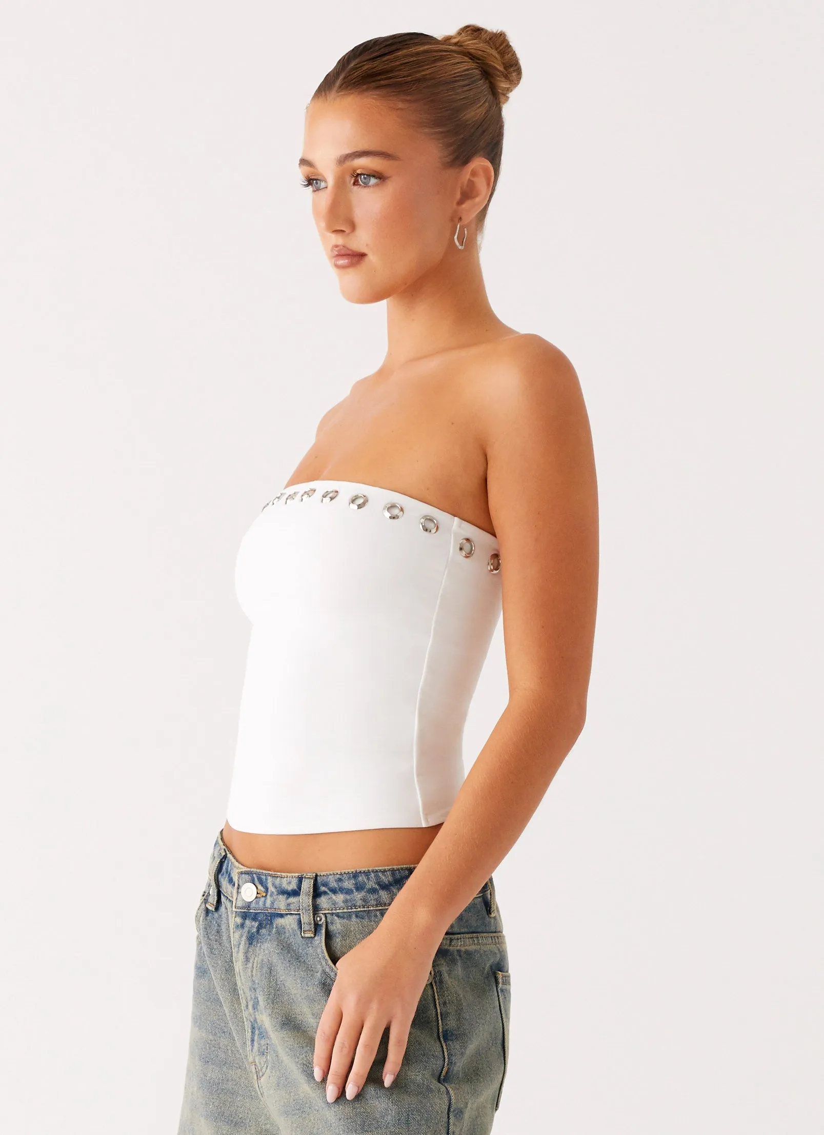 Bound Seam Finish SlipResistant Miku Eyelet Strapless Top - White