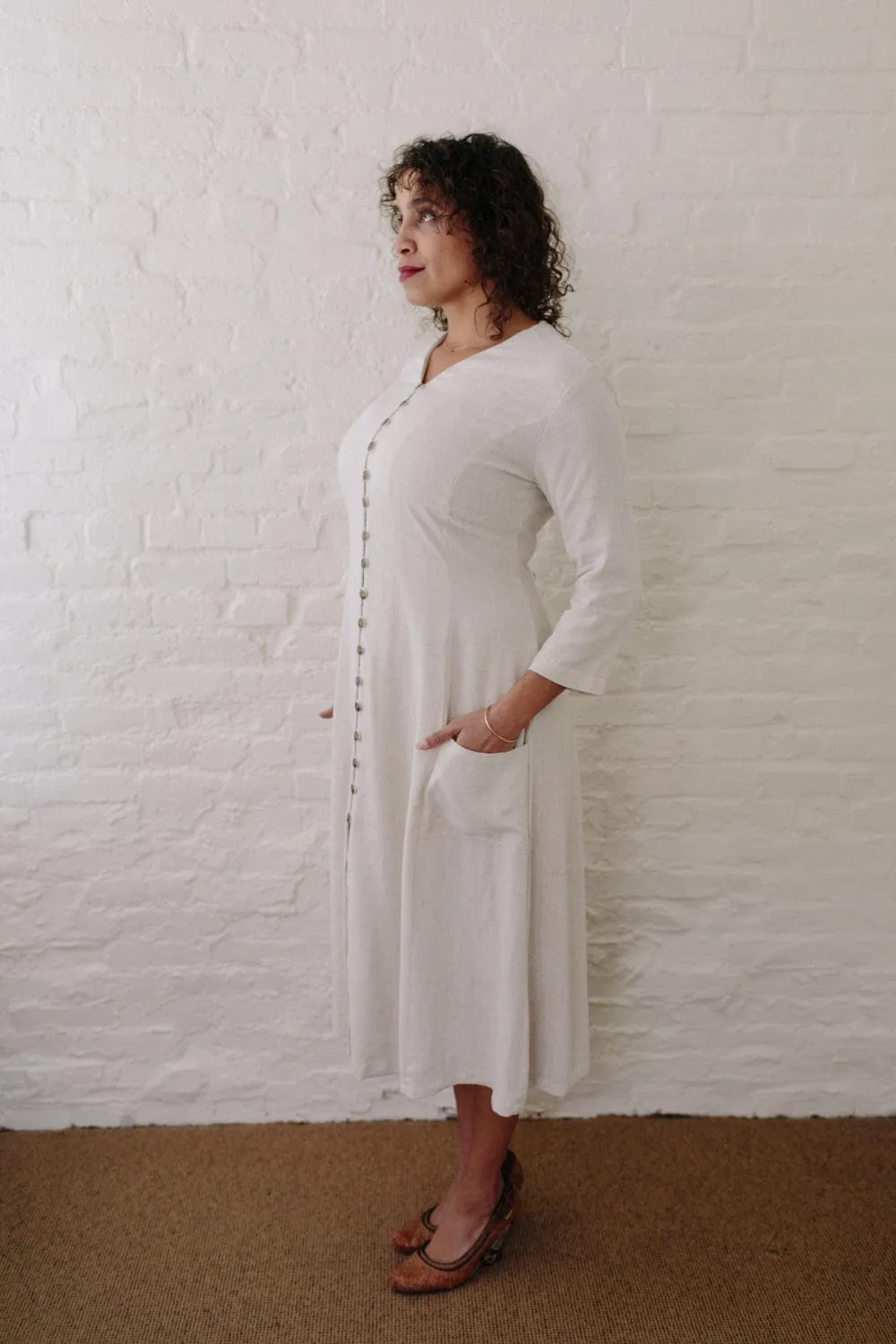 Smooth Shape Fiona Dress in Oat Linen