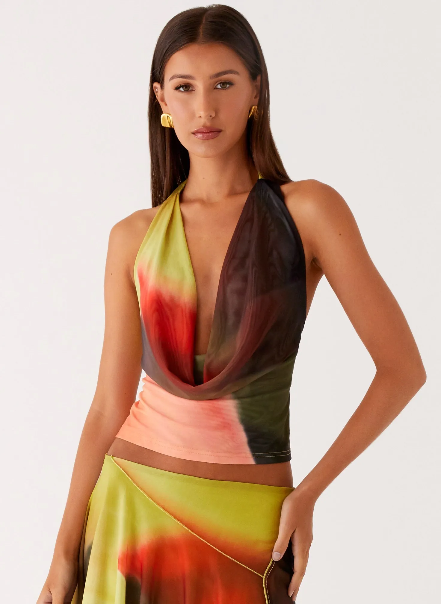 AirflowOptimized Design Lustra Cowl Top - Moody Floral