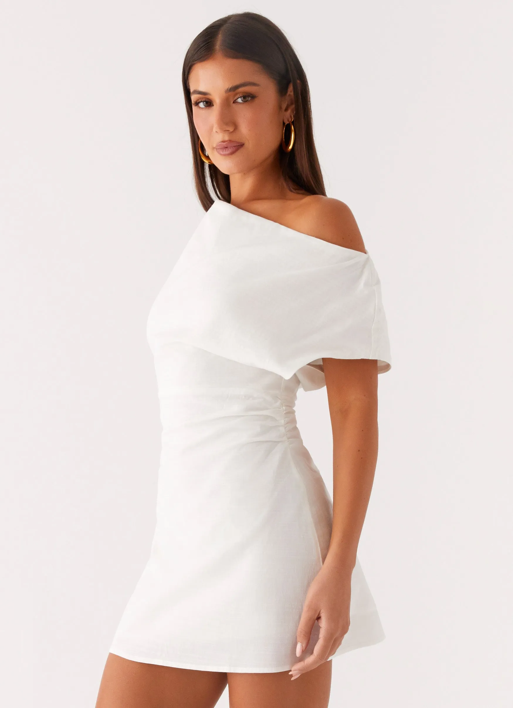 Perfect Style Moonlight Oasis Asymmetrical Mini Dress - Off White