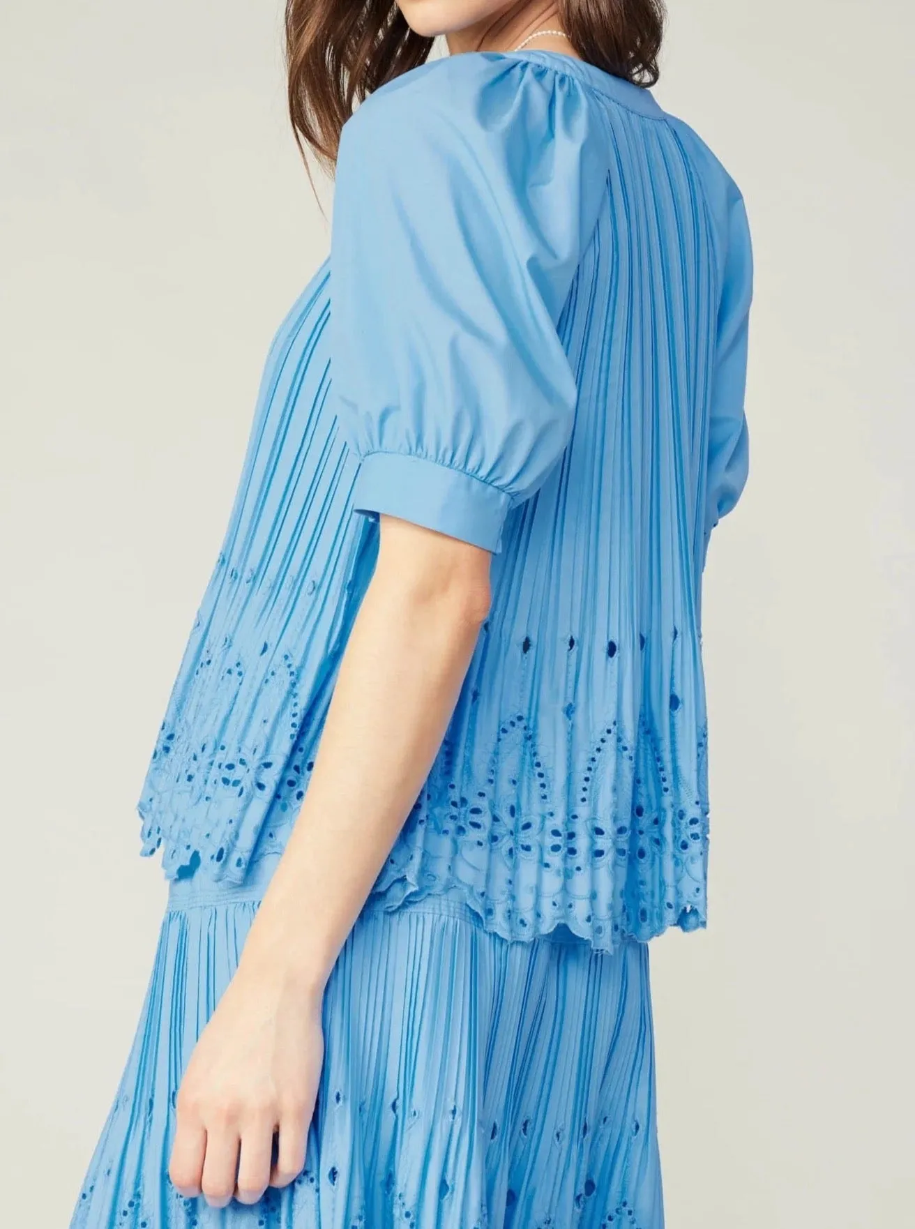 BondedShoulder Flatlock Seam Design Madison Top Blue