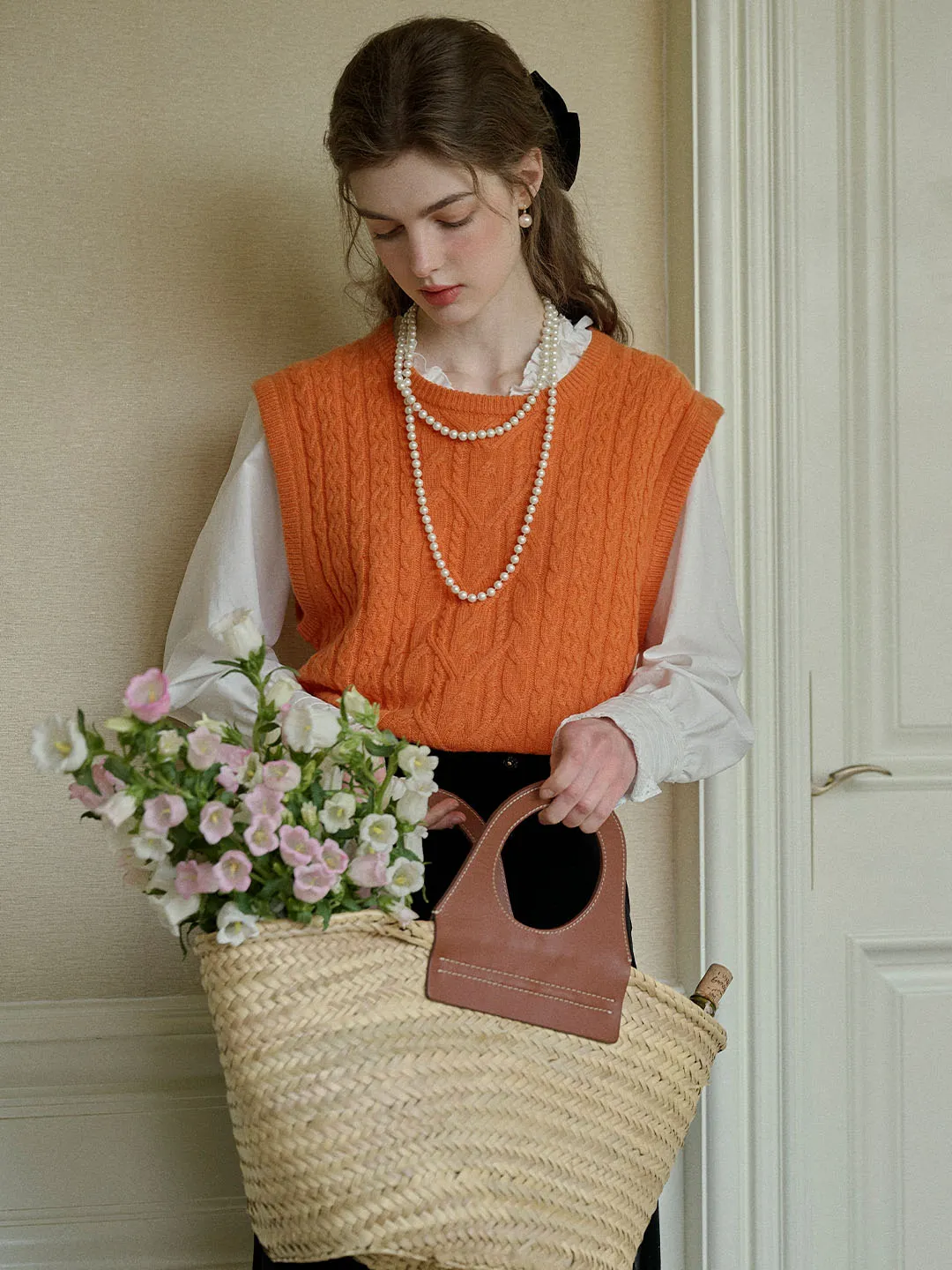 Molly Classic Crew Neck 100% Wool Knitted Vest Bonded Hemline