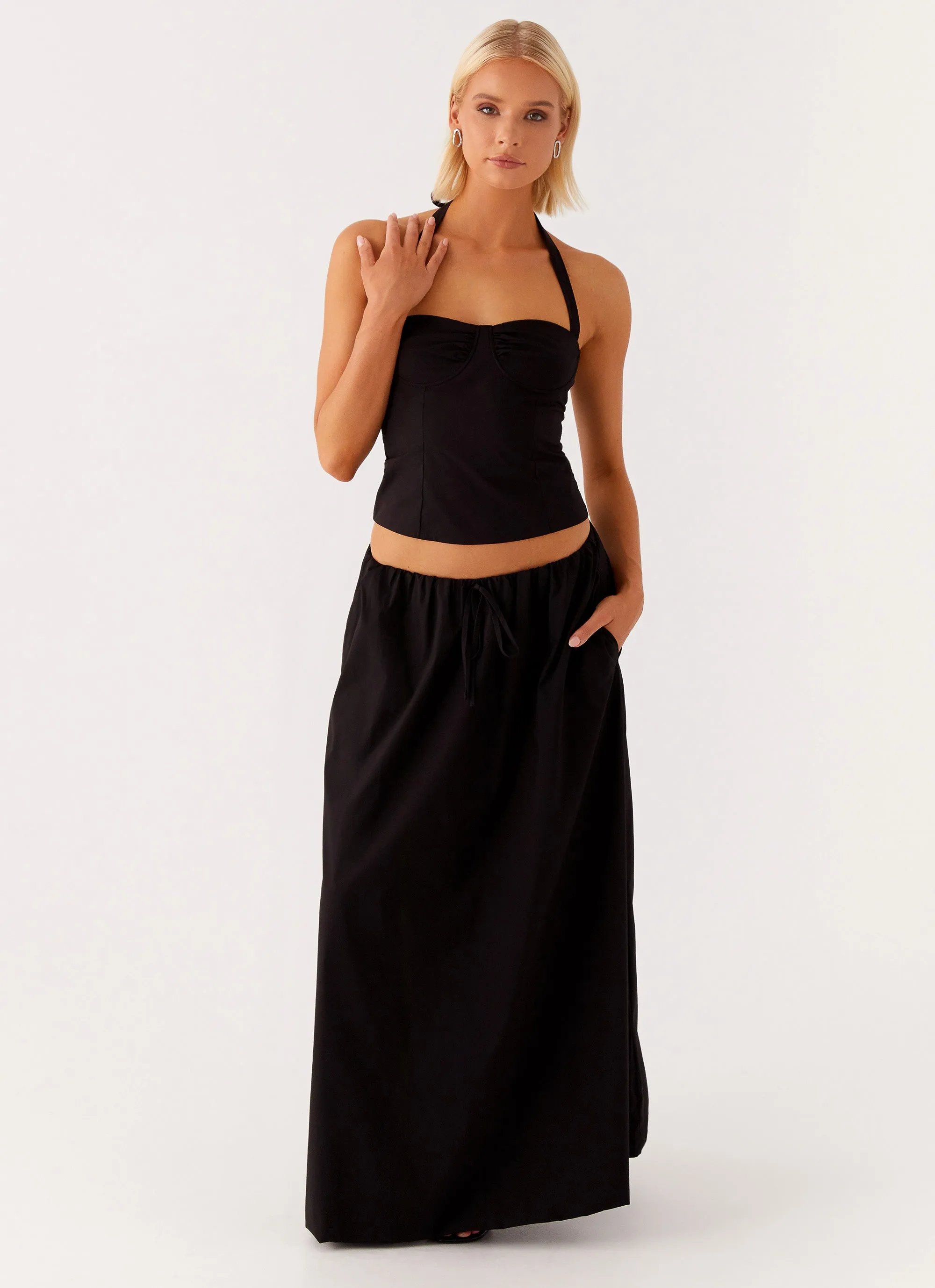 Monochrome Outfit Cheryl Maxi Skirt - Black