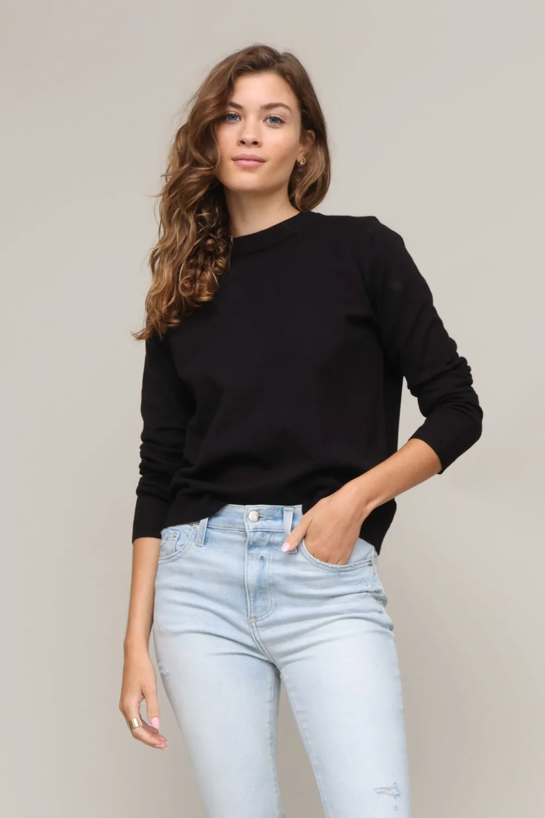 Nolita Crew Neck DurableBlend Chic Cardigan