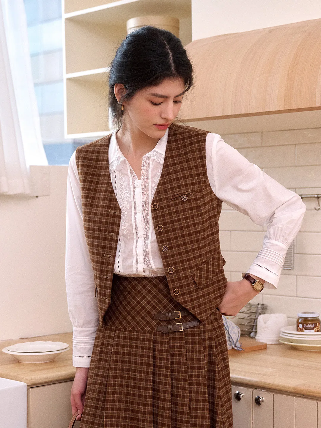 Remington?V-Neck?Plaid?Tie-Back?Vest Soft Knit LowProfileZipperSystem