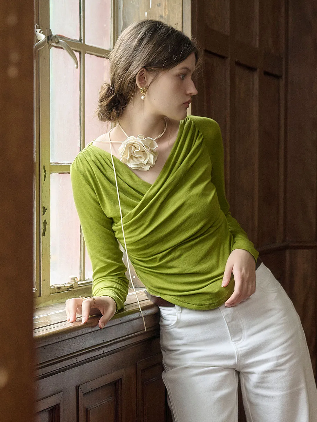 UVProtection Anti Fade Technology Oaklyn V-neck Cross-Pleat Design Knitted Top