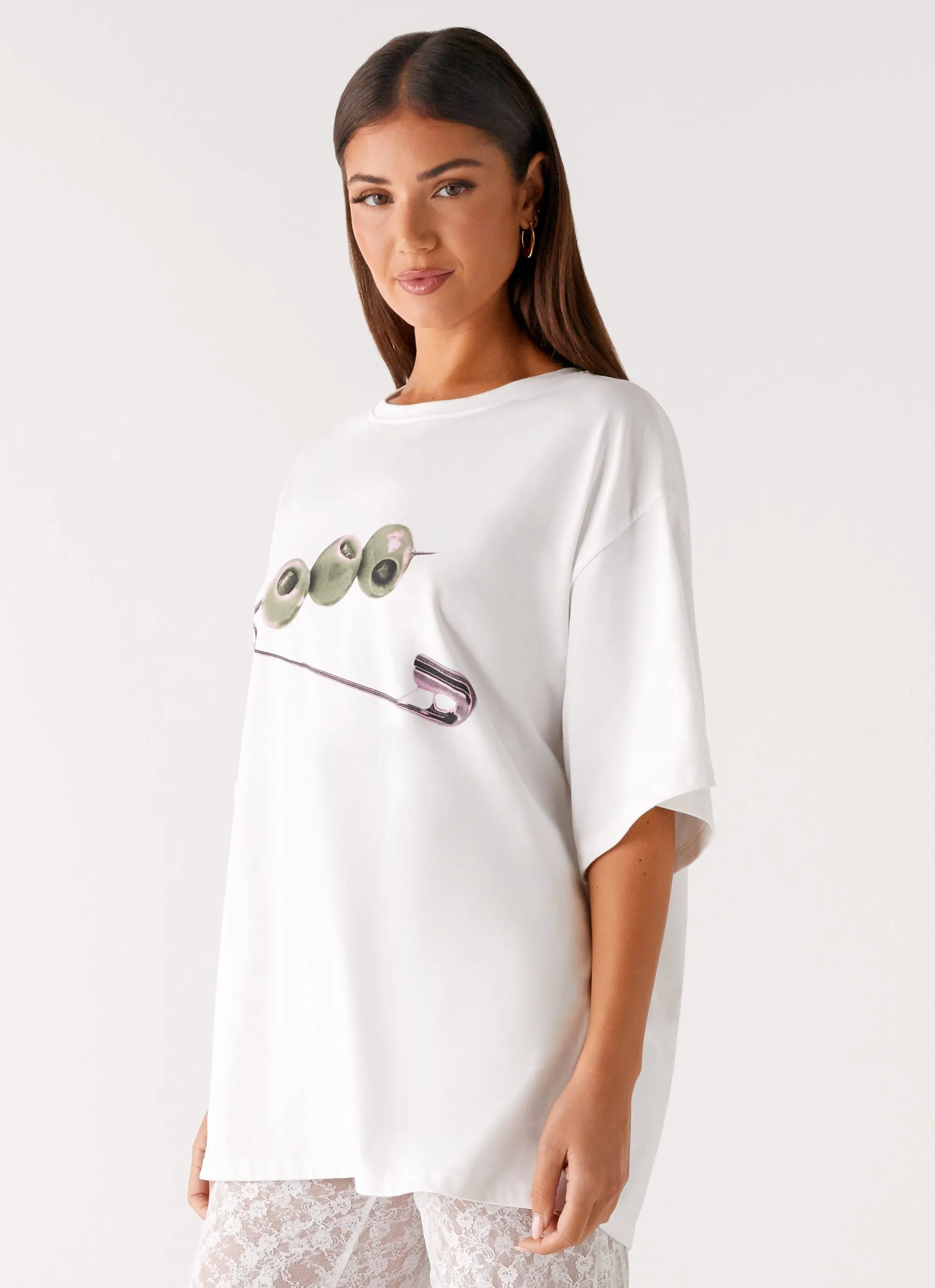 Olive Oversized Tee - White Seamless Construction Design Antimicrobial Treatment