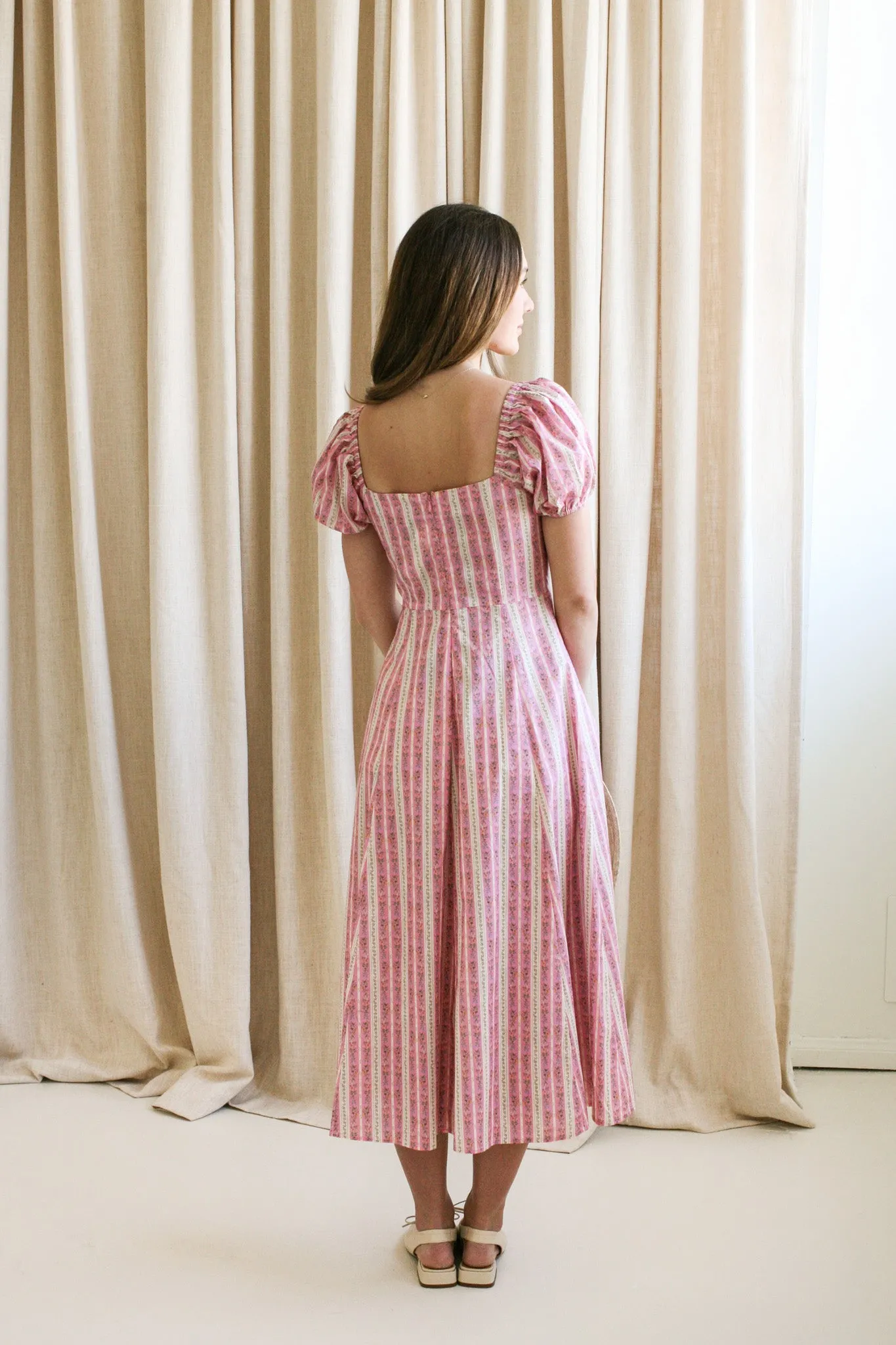 Street Mode Flexible Fabric Paige Puff Sleeve Midi Dress