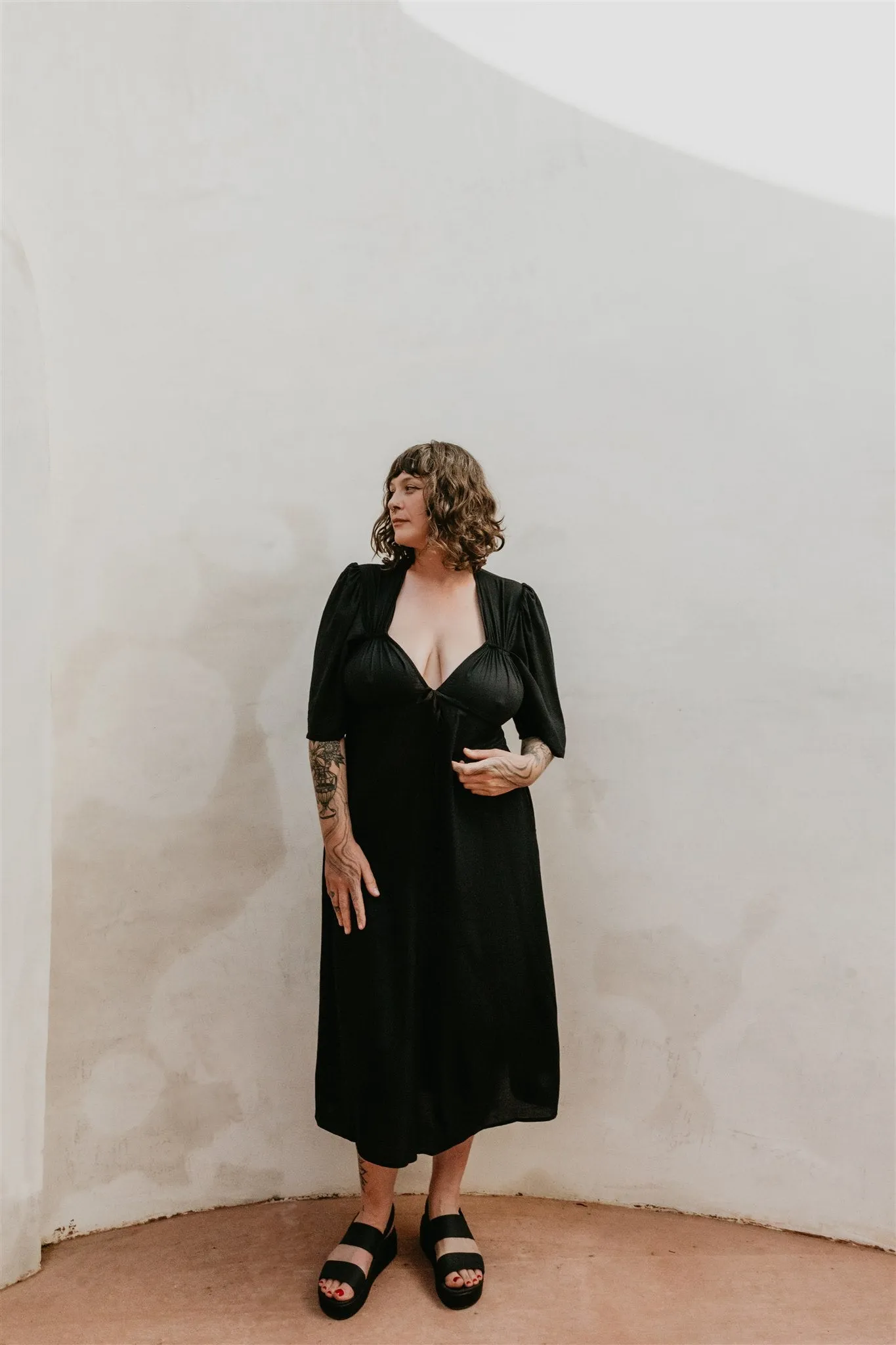 Bow Glow Tyrah Dress in Black Challis