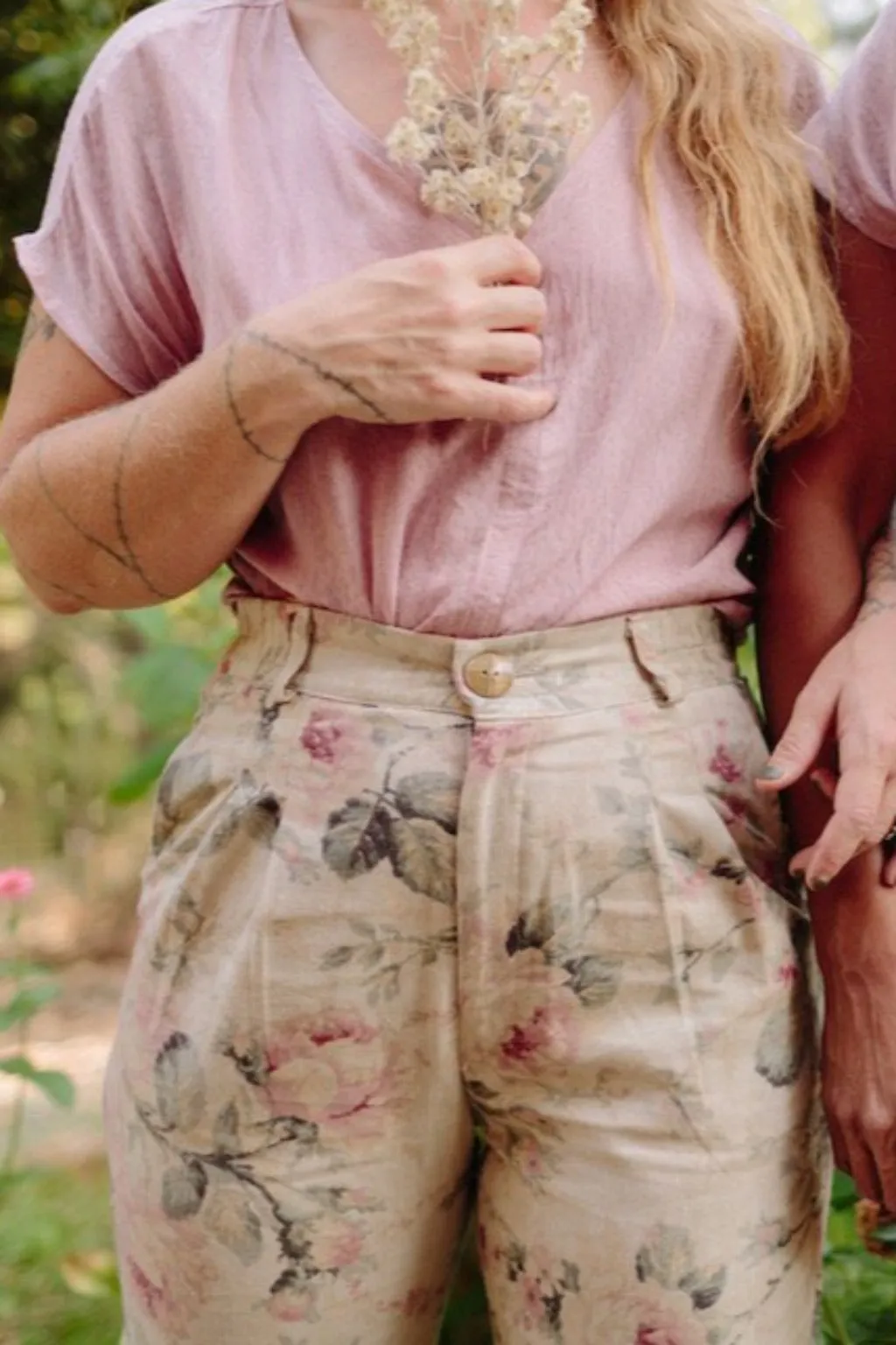 Wrinkle resistant fabric Feminine Fit Perfect Pant 2.0 in Rose