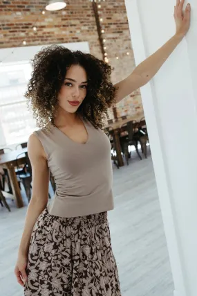 Early Start V-neck Top Low Profile Zipper Closure