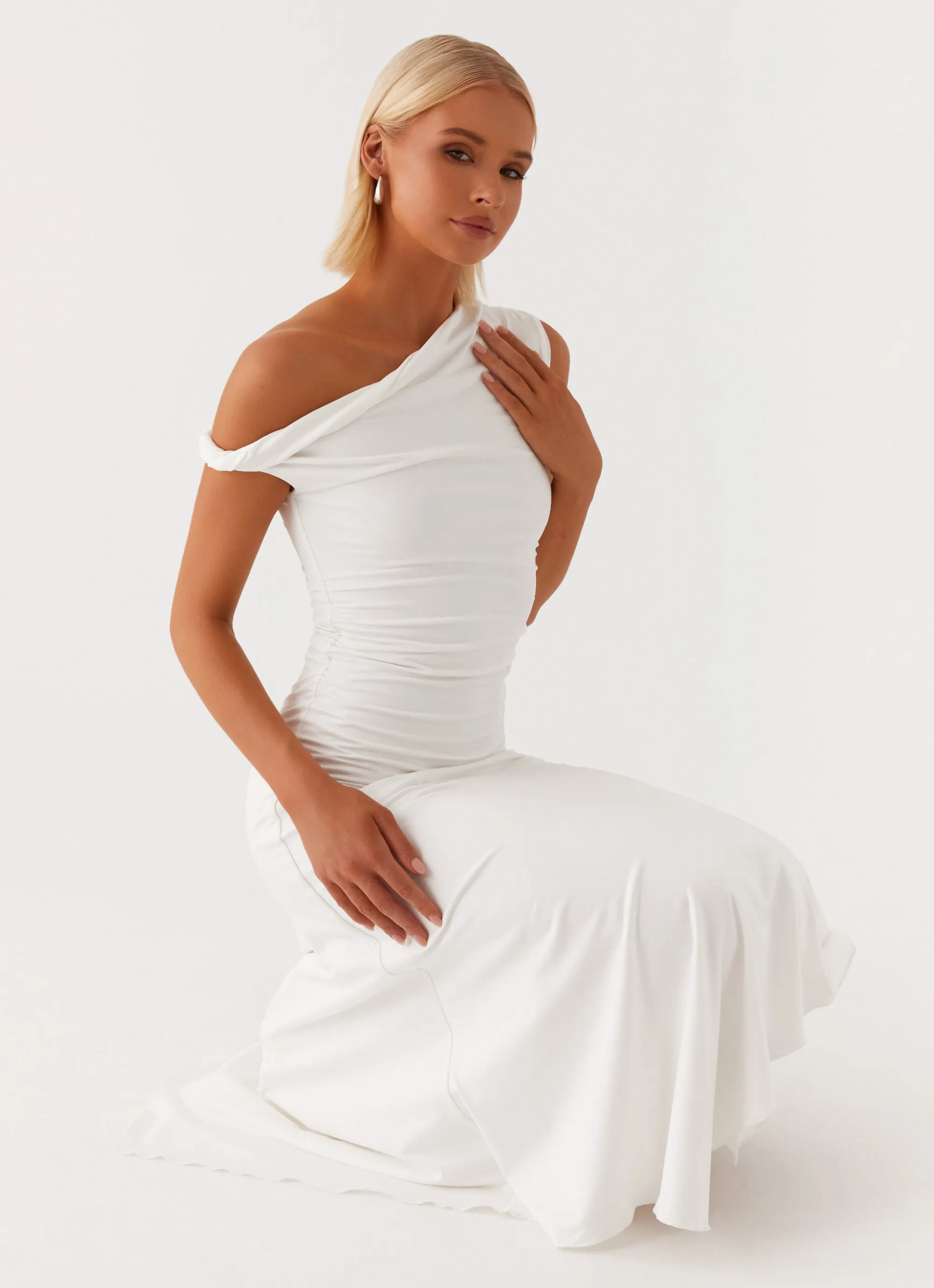Petite Chic Byron Midi Dress - White