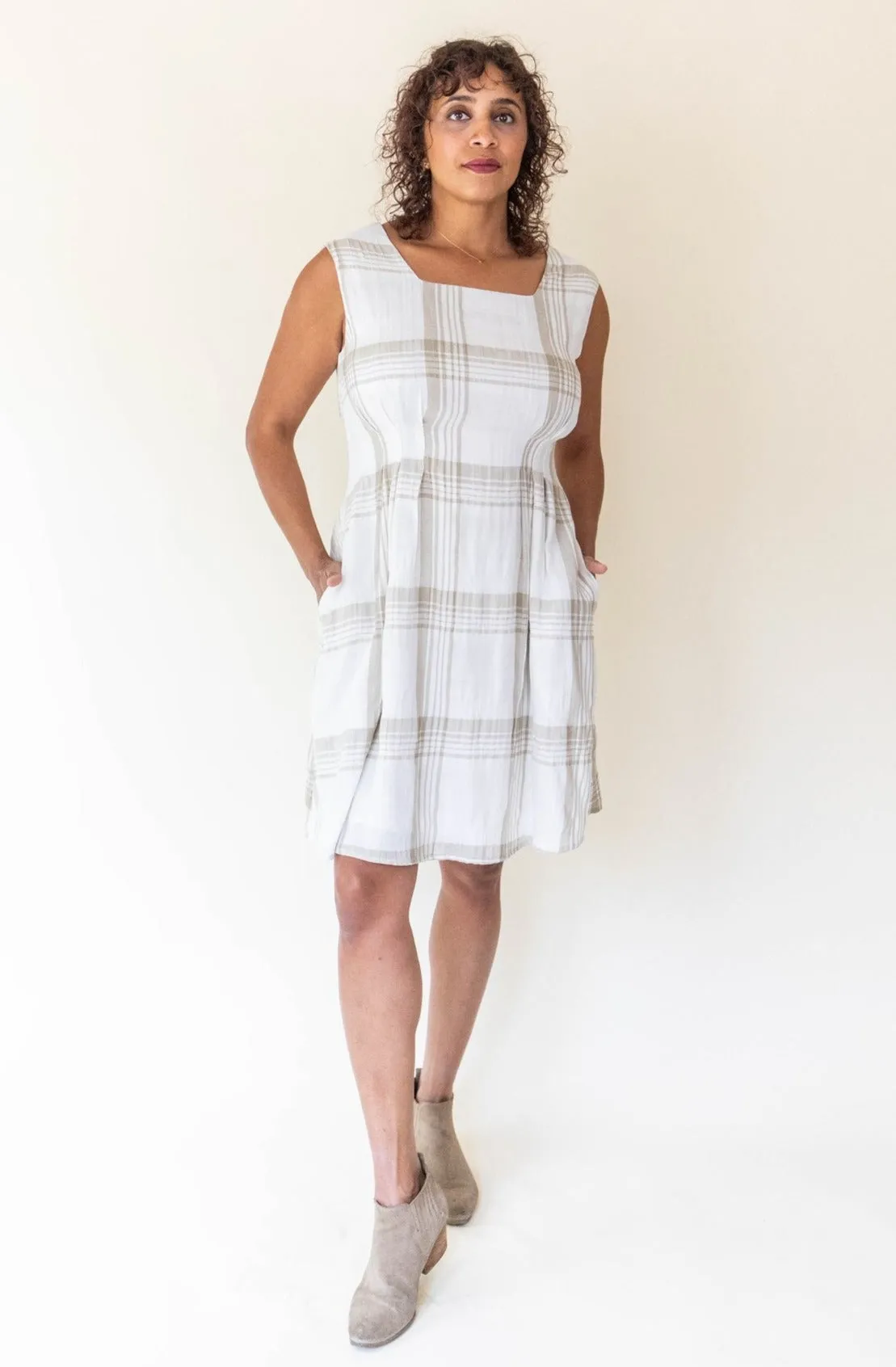 Loose Fit High-waisted evening piece Pleiades Dress in Plaid Ivory