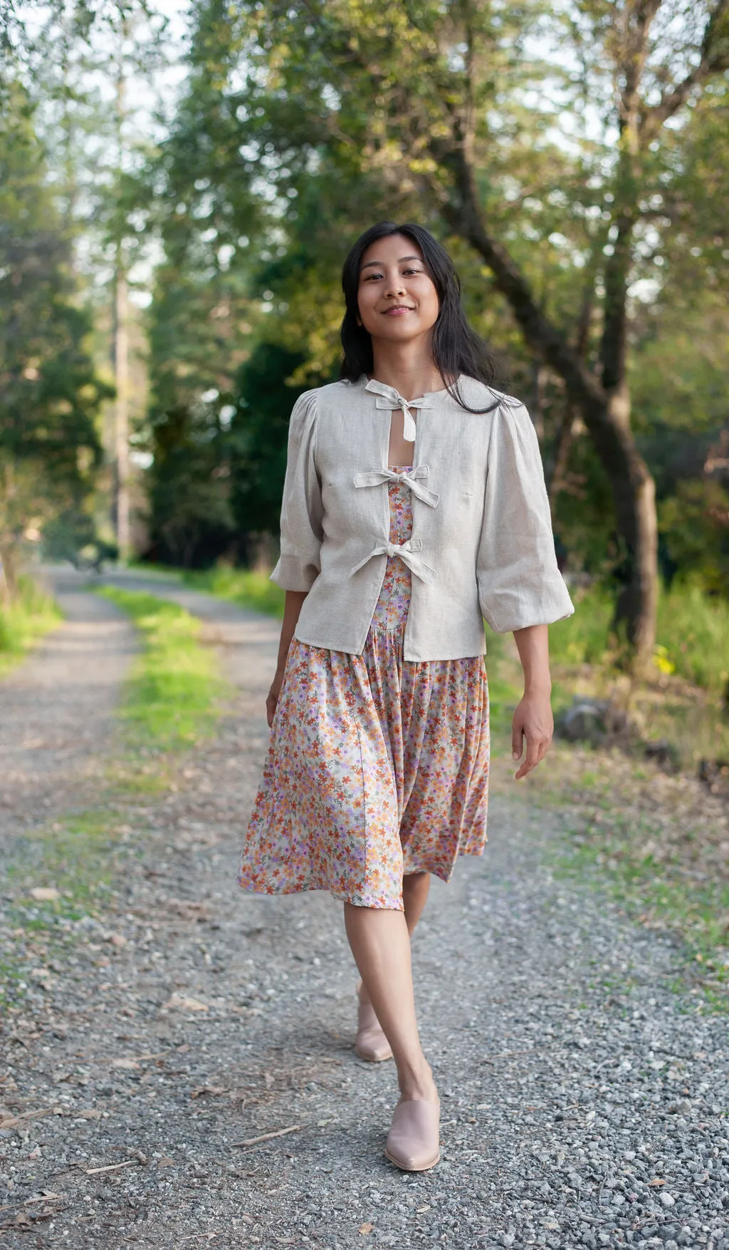 Ribbed Hemline Poet Top in 100% Sand Linen