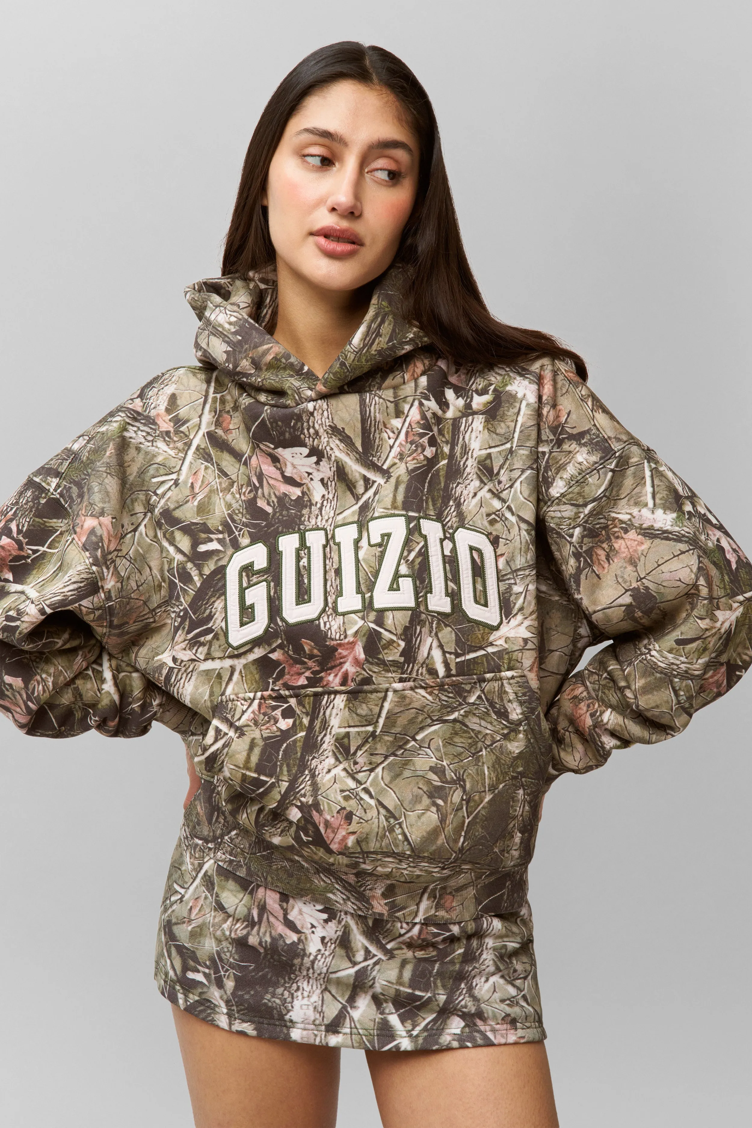 Smooth zipper closure Versatile Wear Guizio Pullover Hoodie