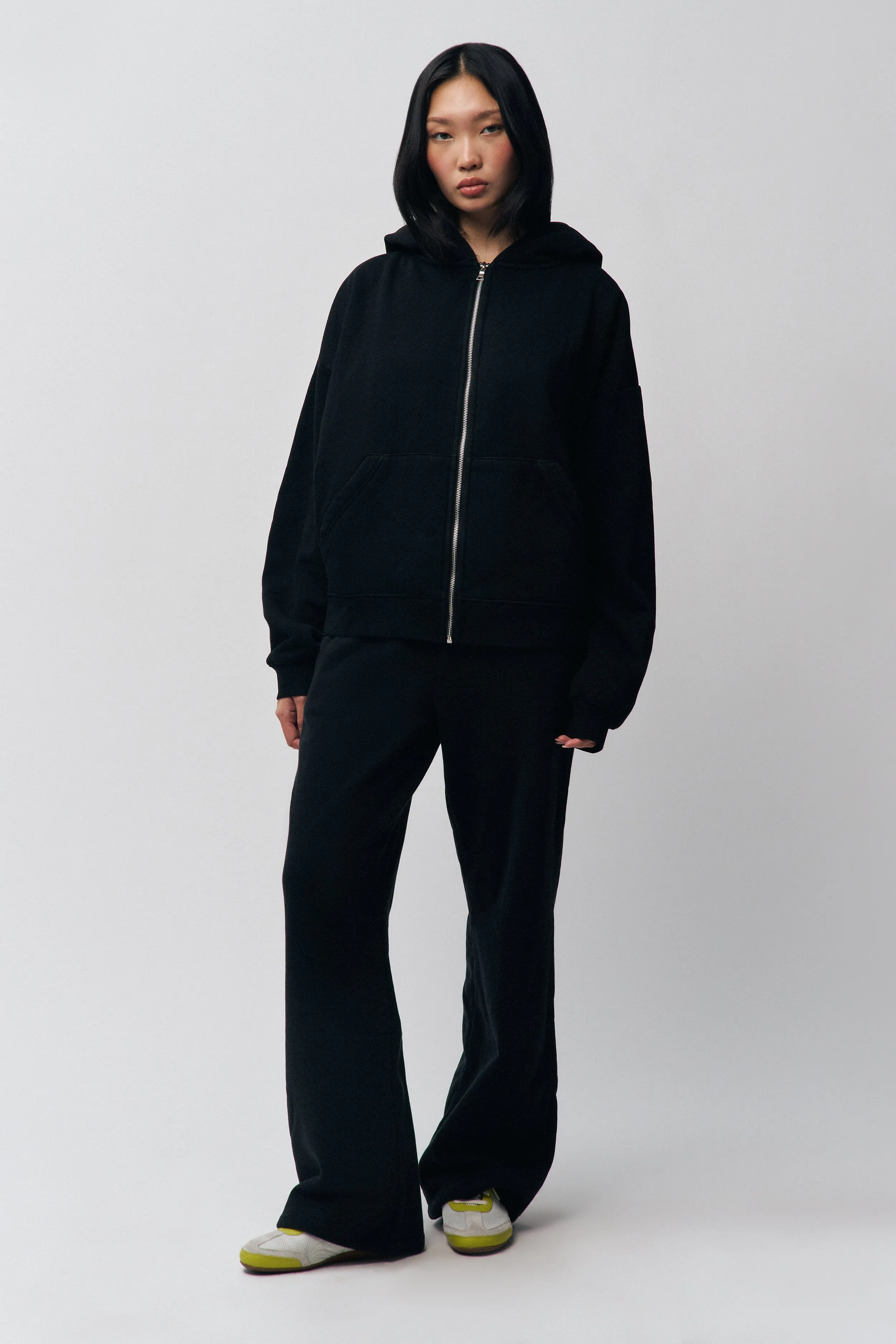 Relaxed Drawstring Sweatpant Core Flex Metallic accents