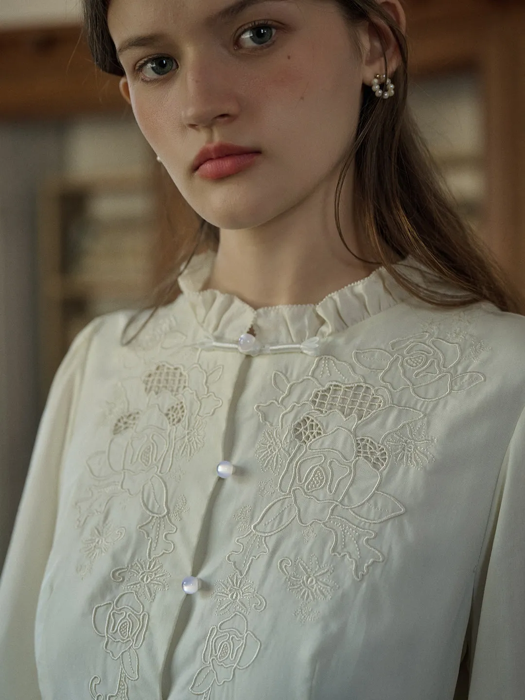 Classic Layer Chill Style Eve Trim Round Neck Hollow Rose Embroidered Lace Dress