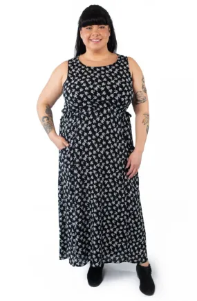 Button Accent Effortless Piece Rhiannon Dress in Black Rose Crepe