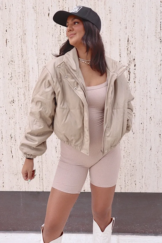 Vail Puffer Jacket - Tan Headphone Hole ScratchResistant Zippers