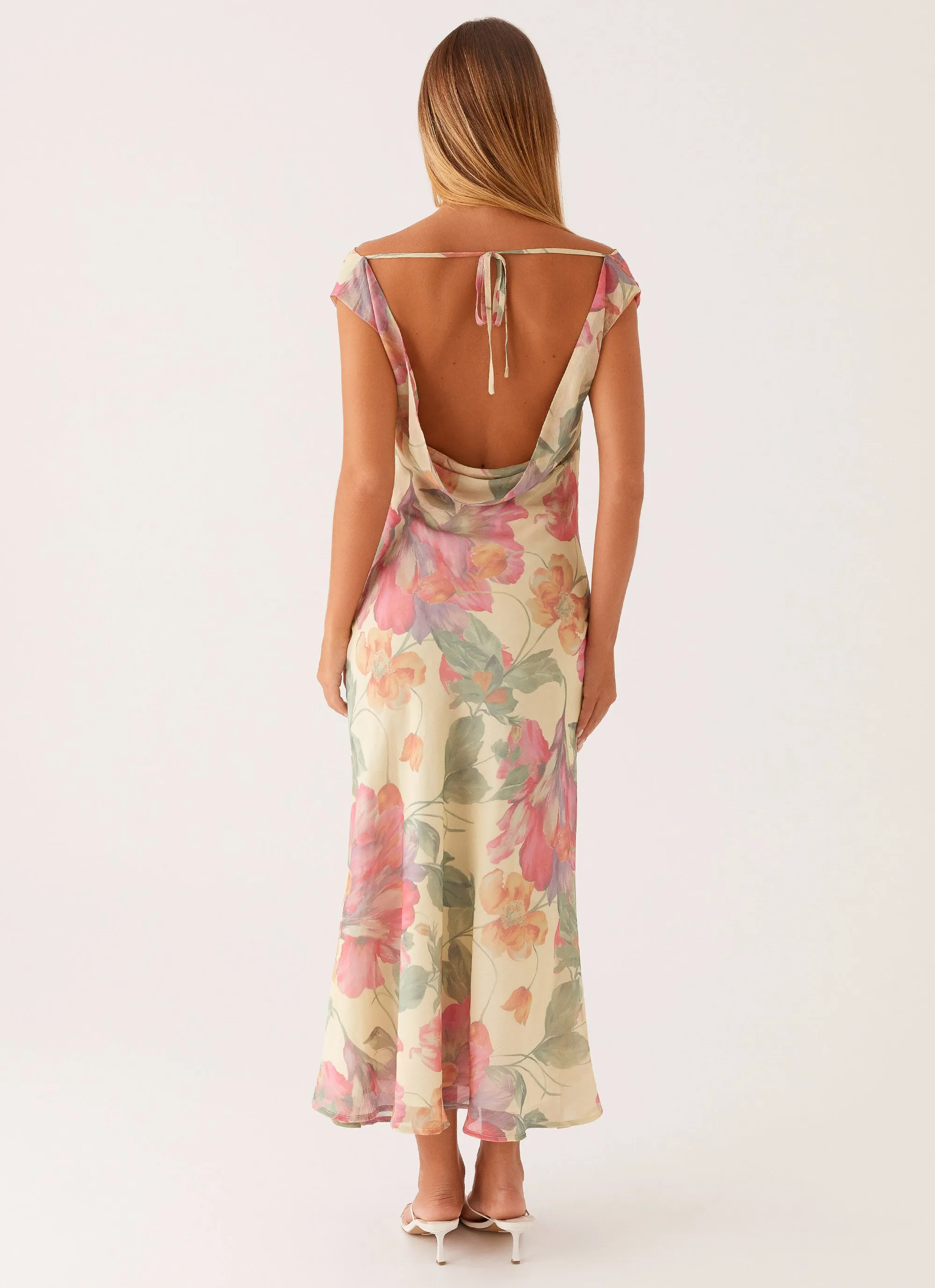 Role Model Maxi Dress - Yellow Peony Nordic Plain Daywear Mood