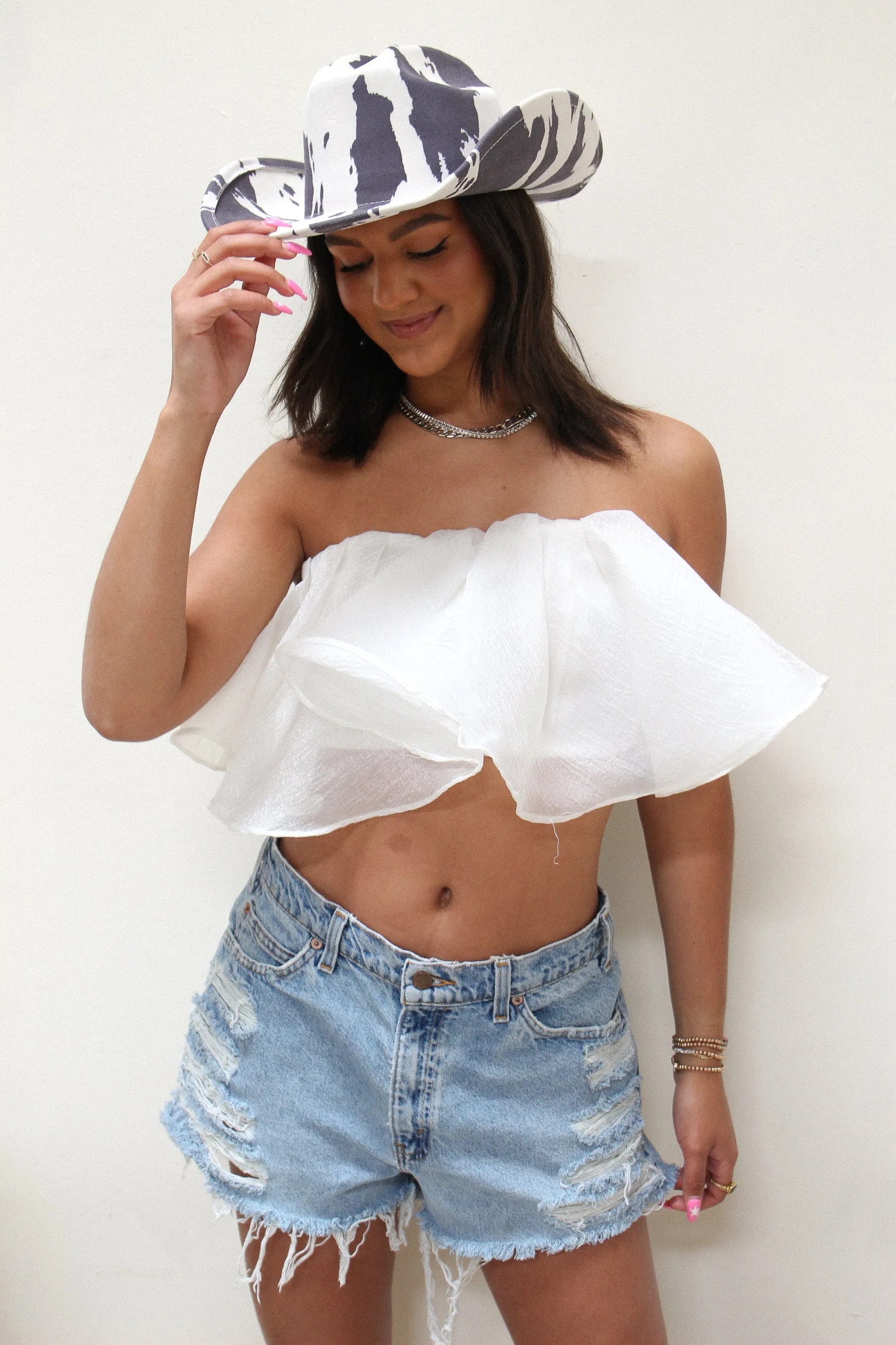 Ruffle Tier Top Contrast Topstitching Detail