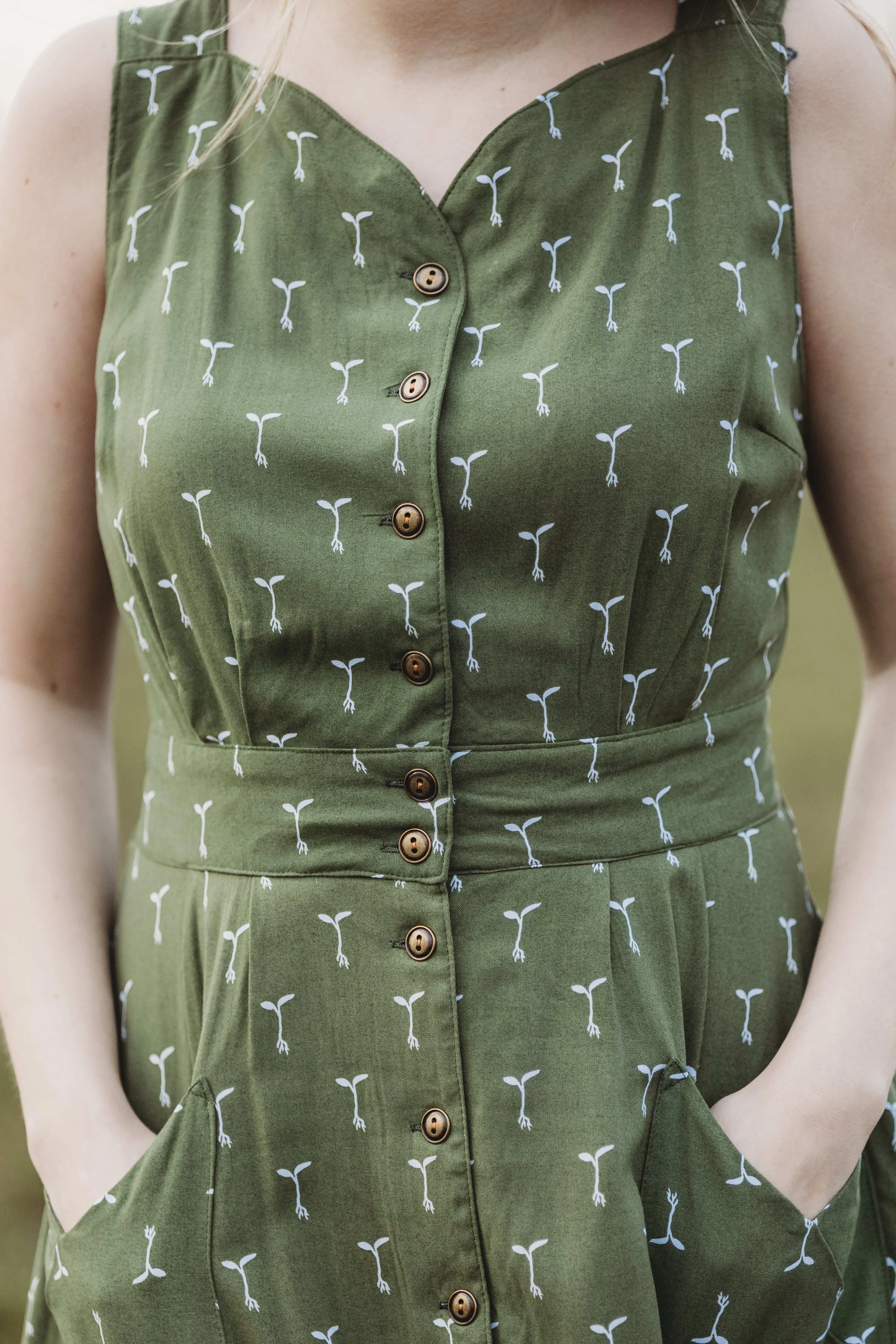 Sheet Dress in Green Sprout Confident Touch Glam Feel