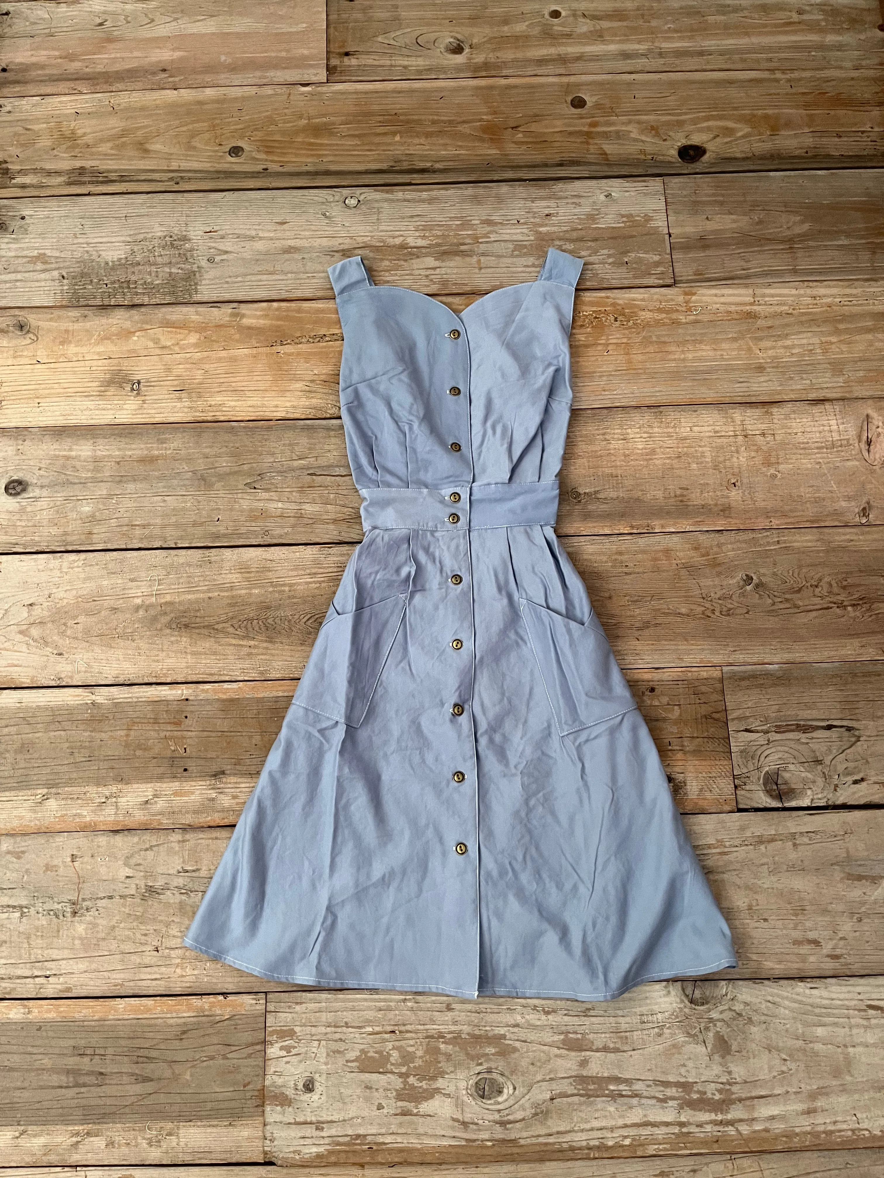 Stain-Resistant Travel Light Sheet Dress in One of a Kind in Small